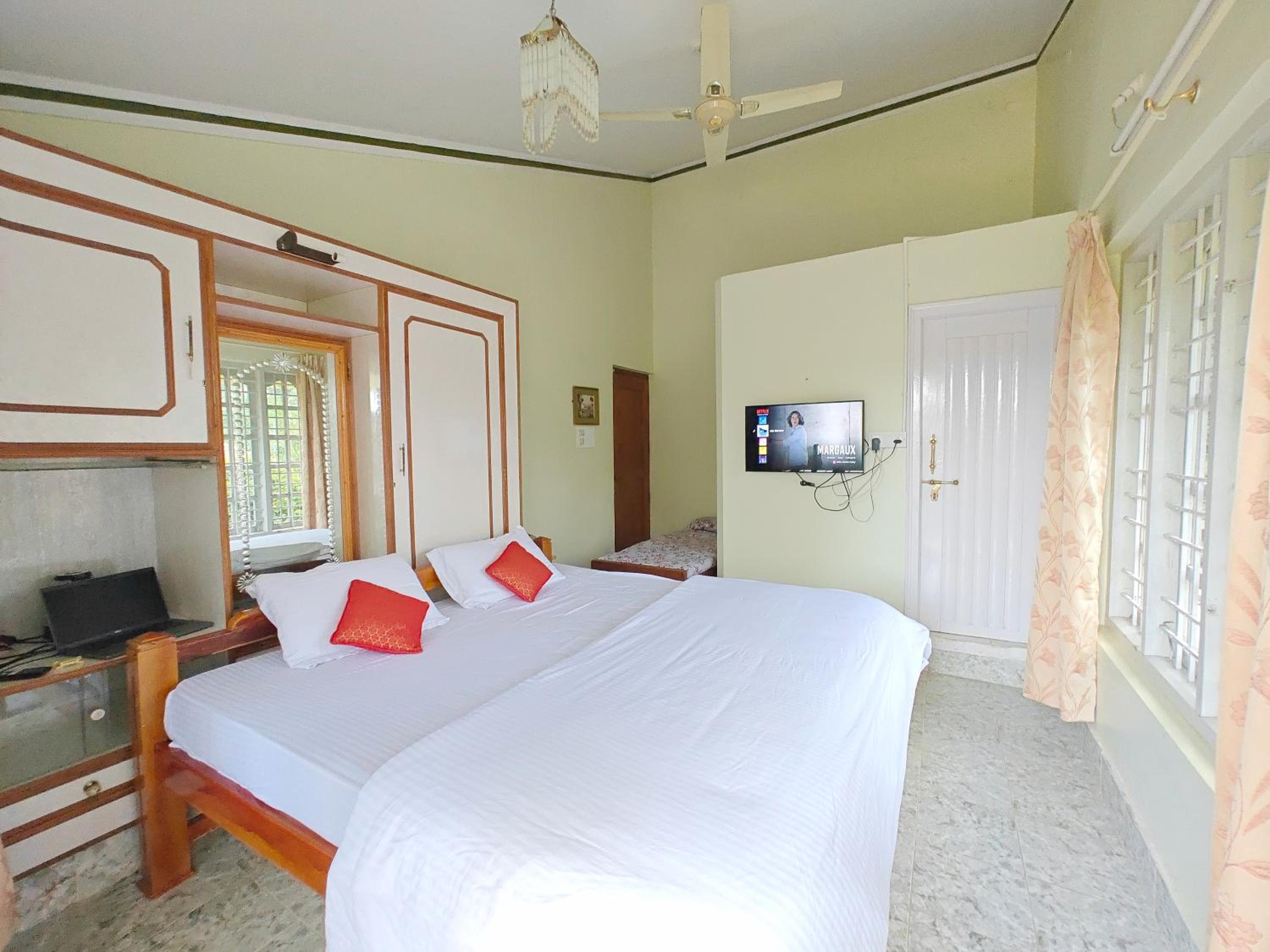 Double Room with Balcony photo 1