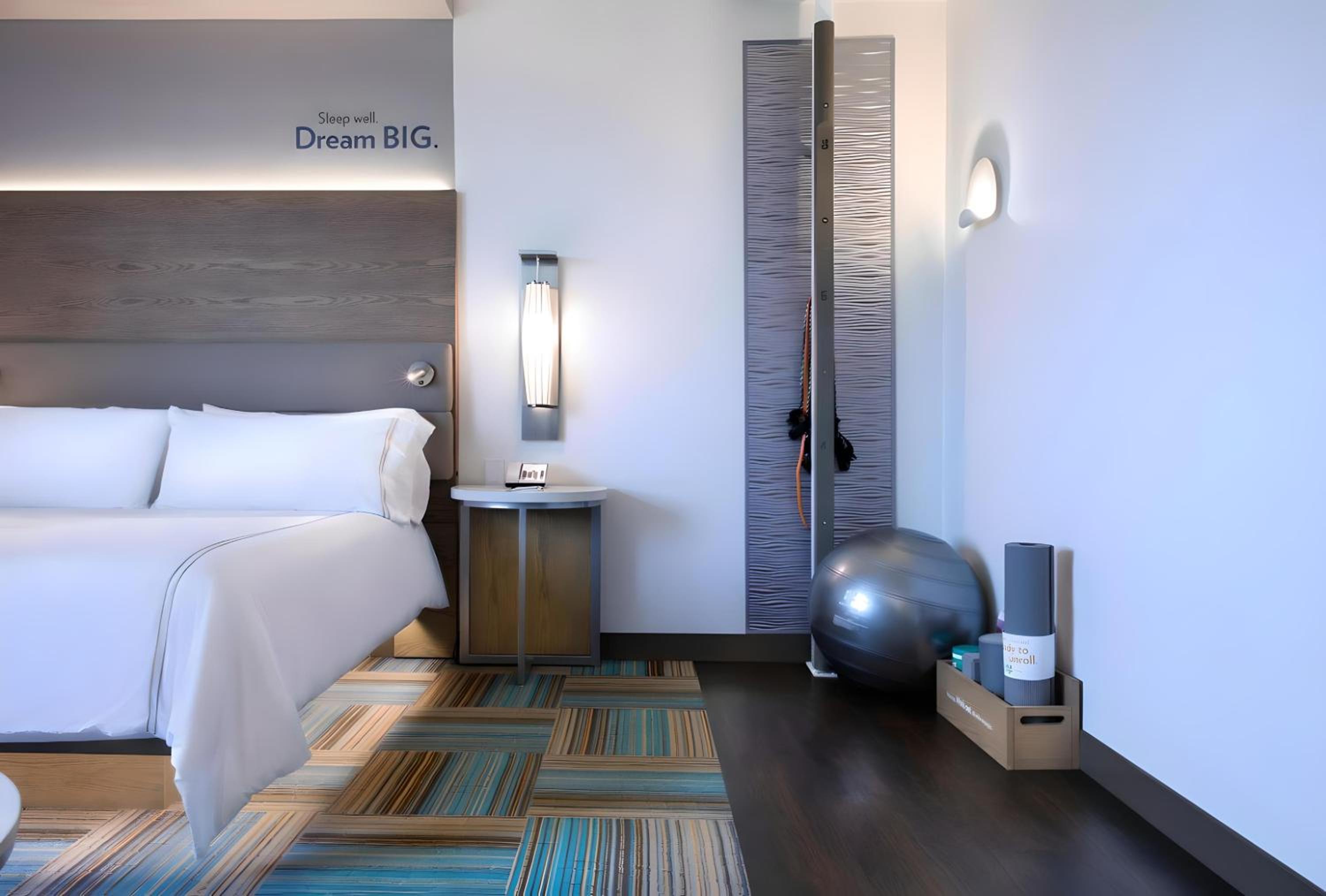 King Room with Roll-In Shower - Disability Access photo 1