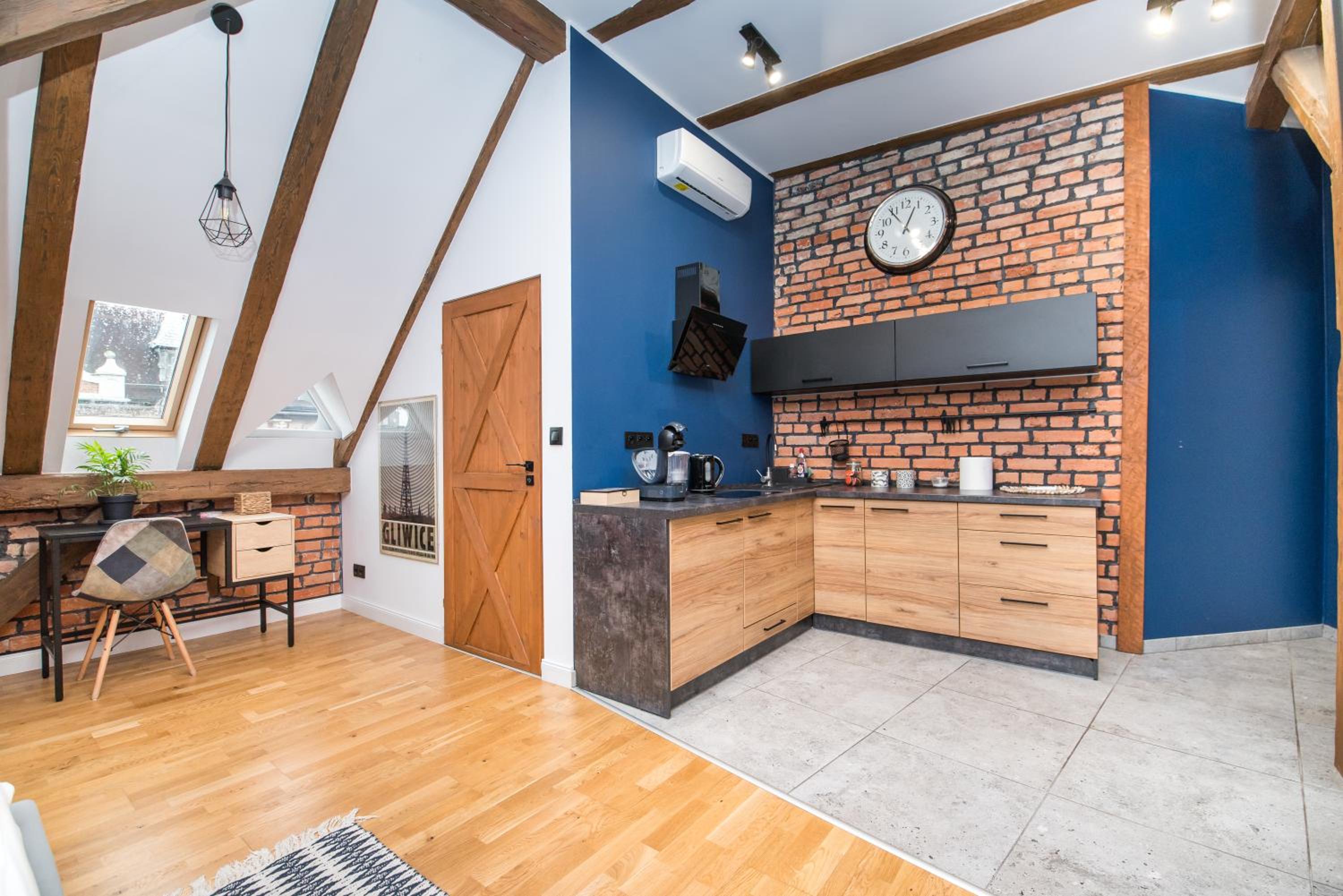 One-Bedroom Apartment - Photo 28