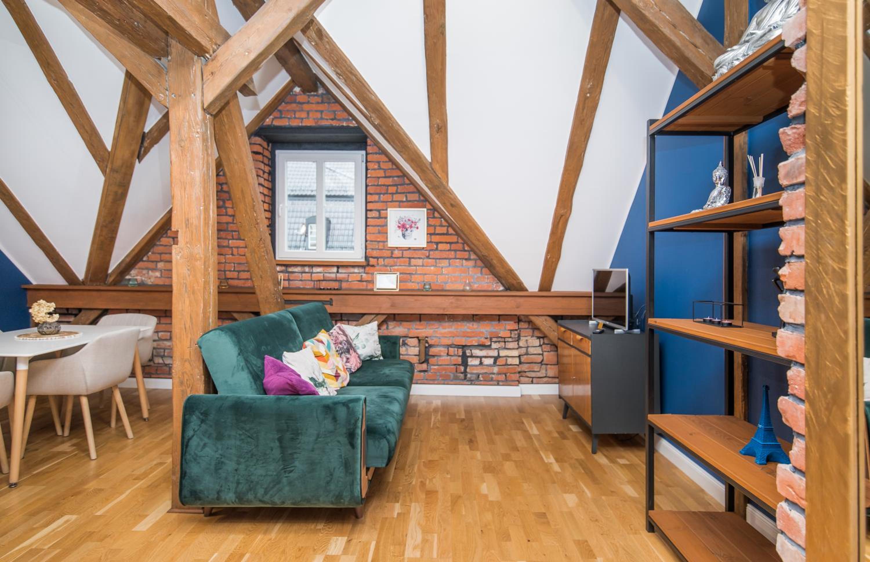 One-Bedroom Apartment - Photo 18