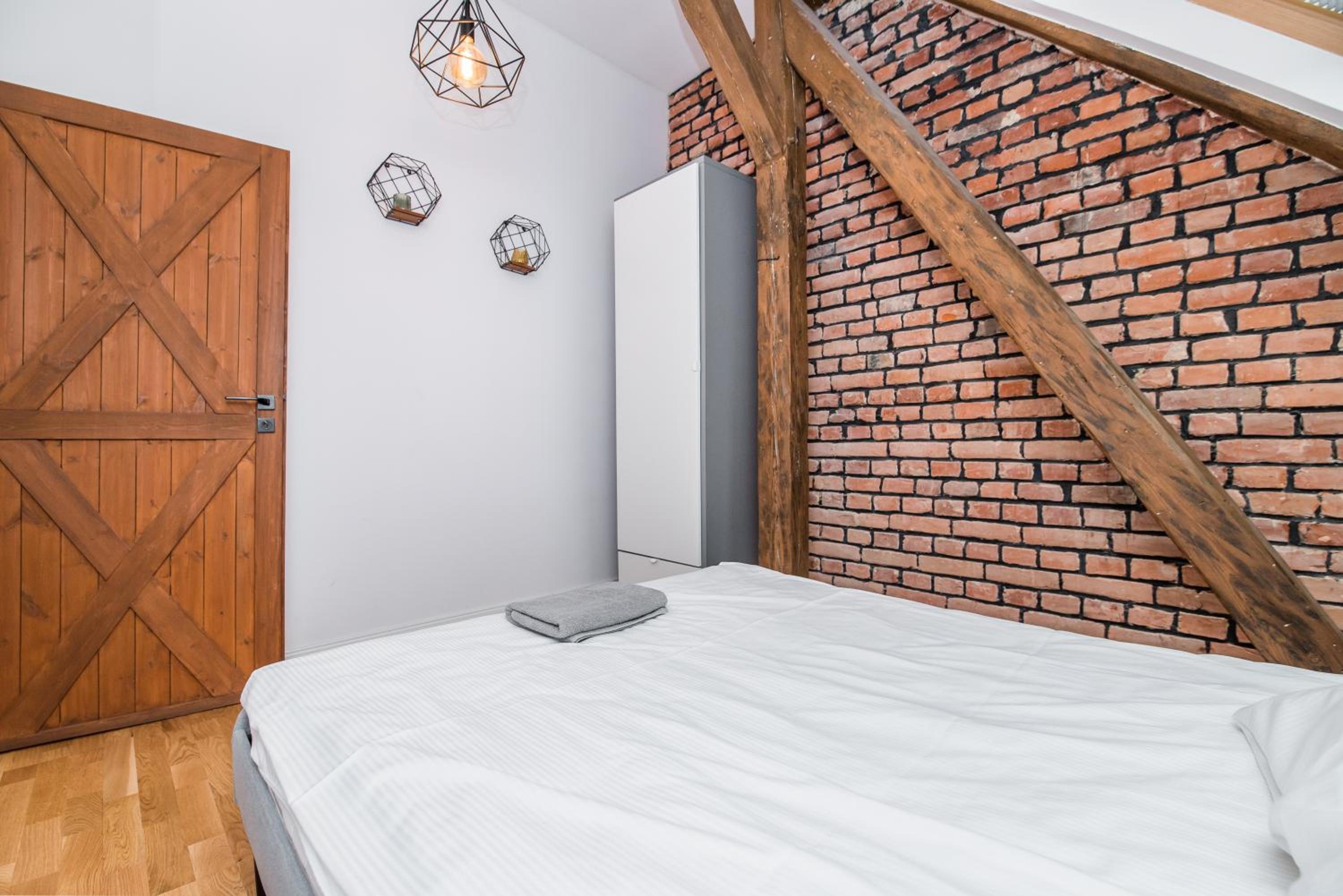One-Bedroom Apartment - Photo 25