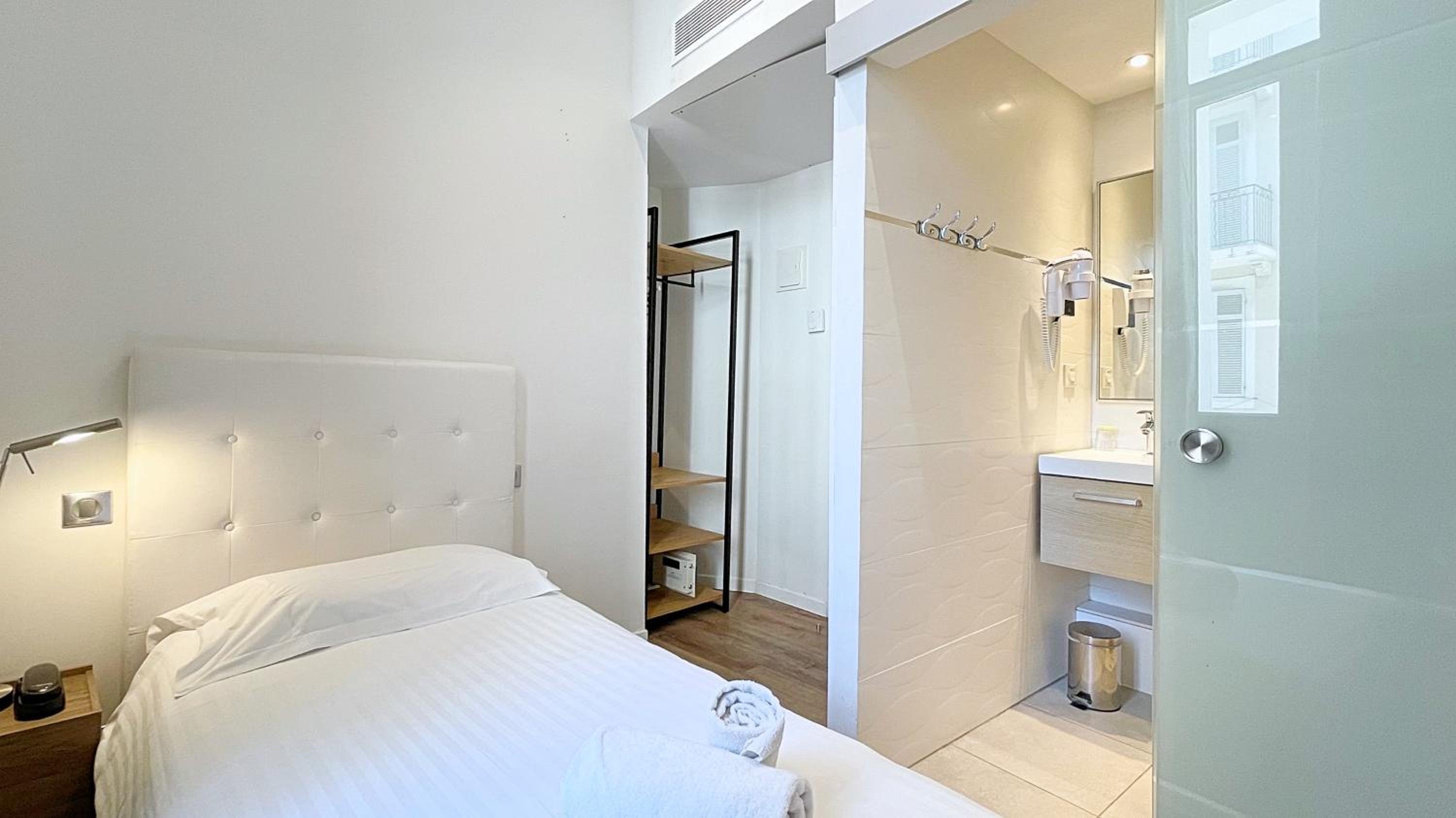 Single Room photo 1