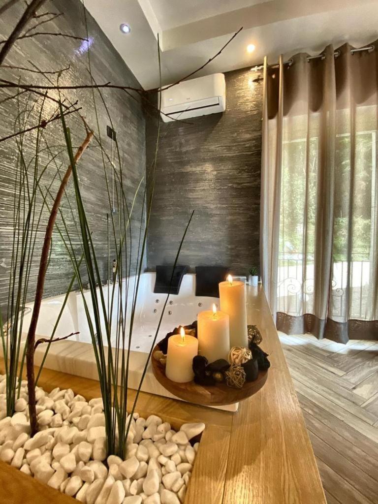 King Suite with Spa Bath photo 2