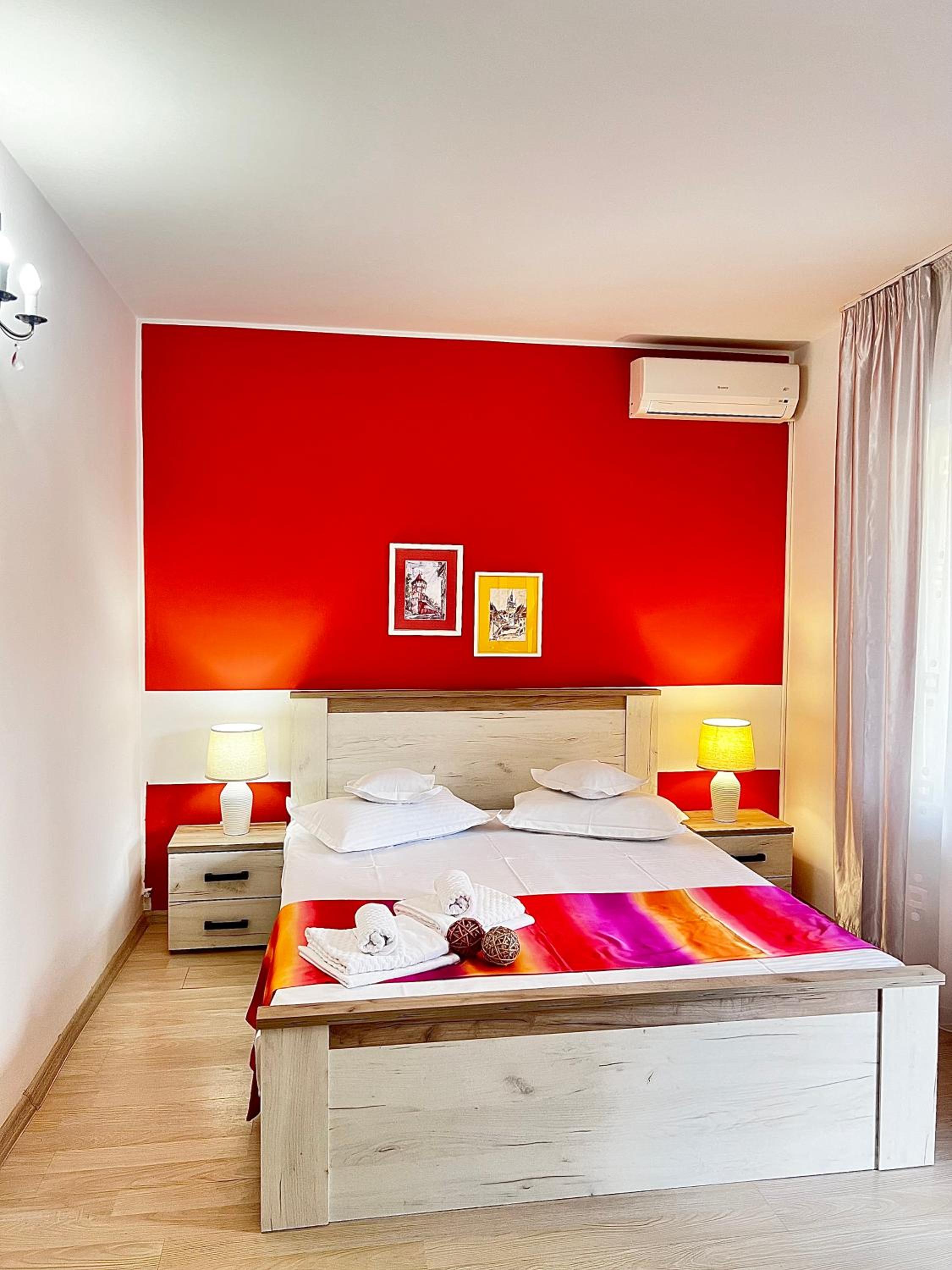 Double Room with Private Bathroom photo 1