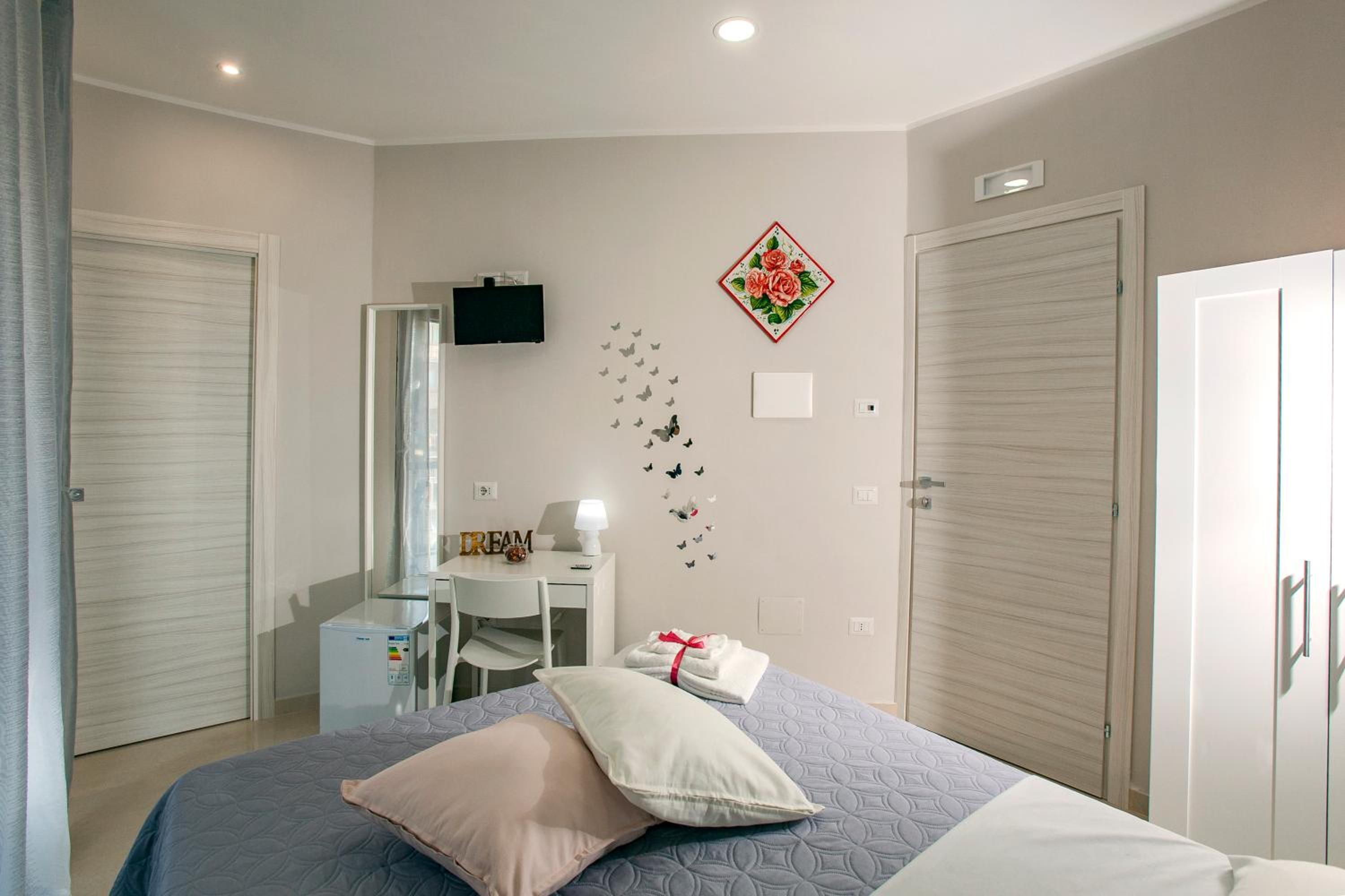King Room with Balcony photo 2