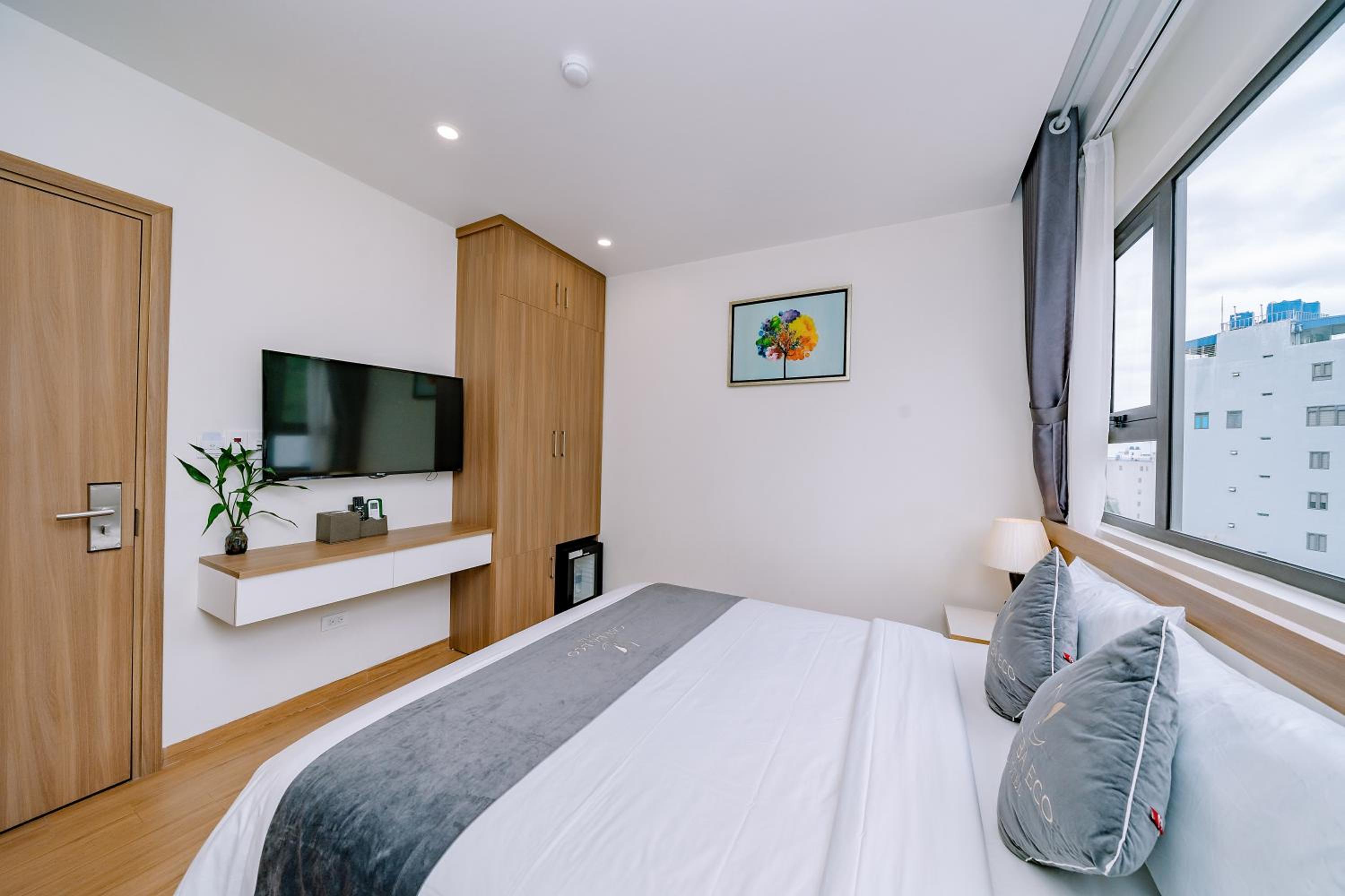 Deluxe Room (2 Adults + 1 Child) photo 2