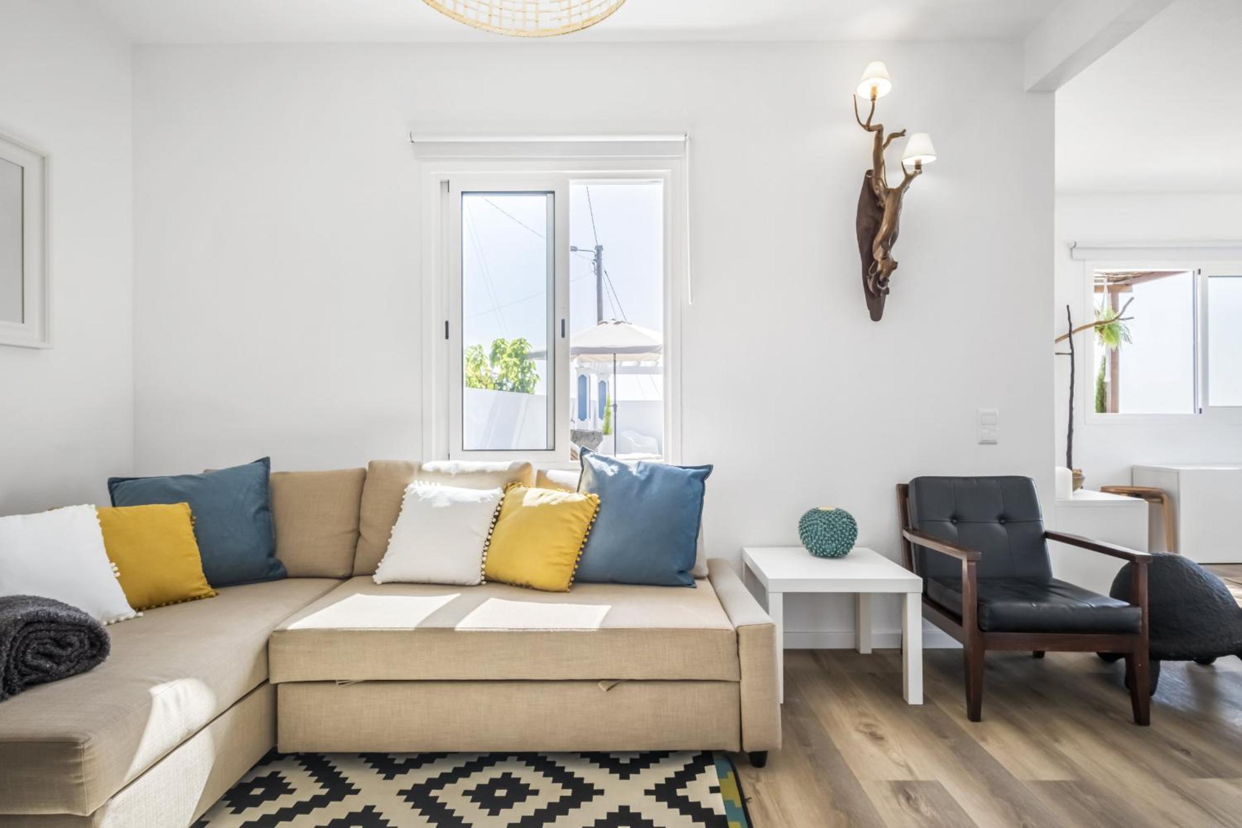 One-Bedroom House photo 1