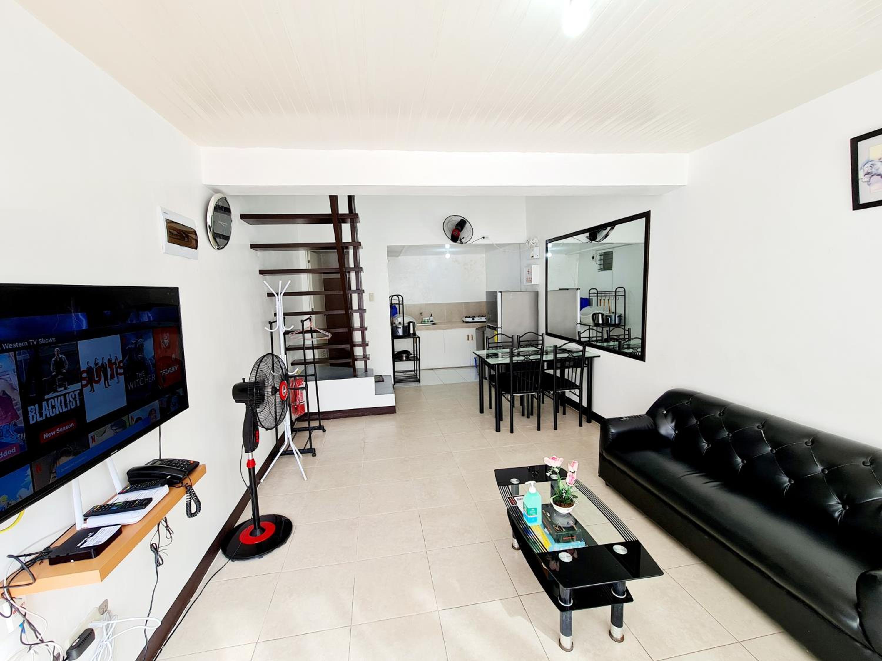 Two-Bedroom Apartment - Photo 2