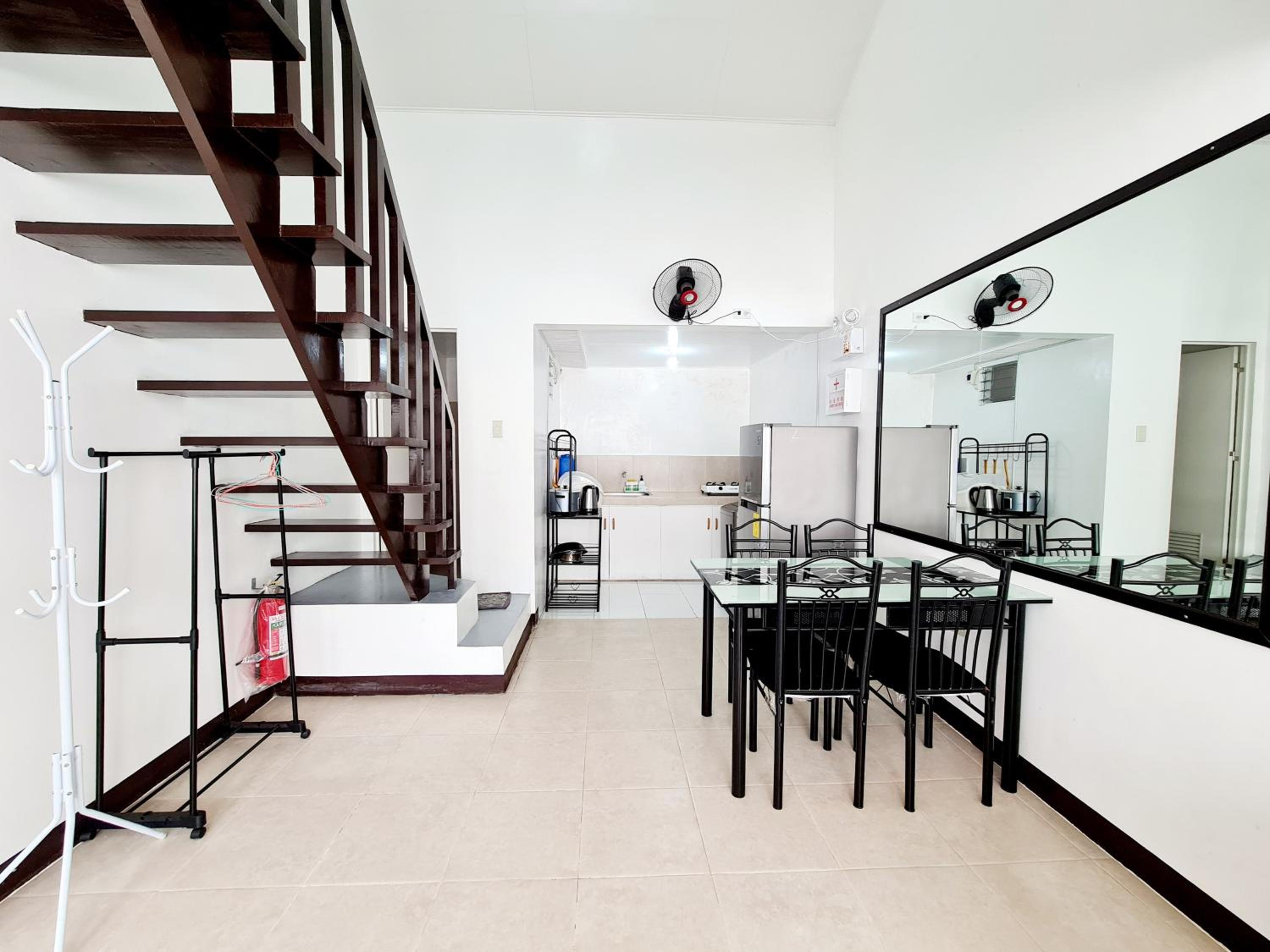 Two-Bedroom Apartment - Photo 8