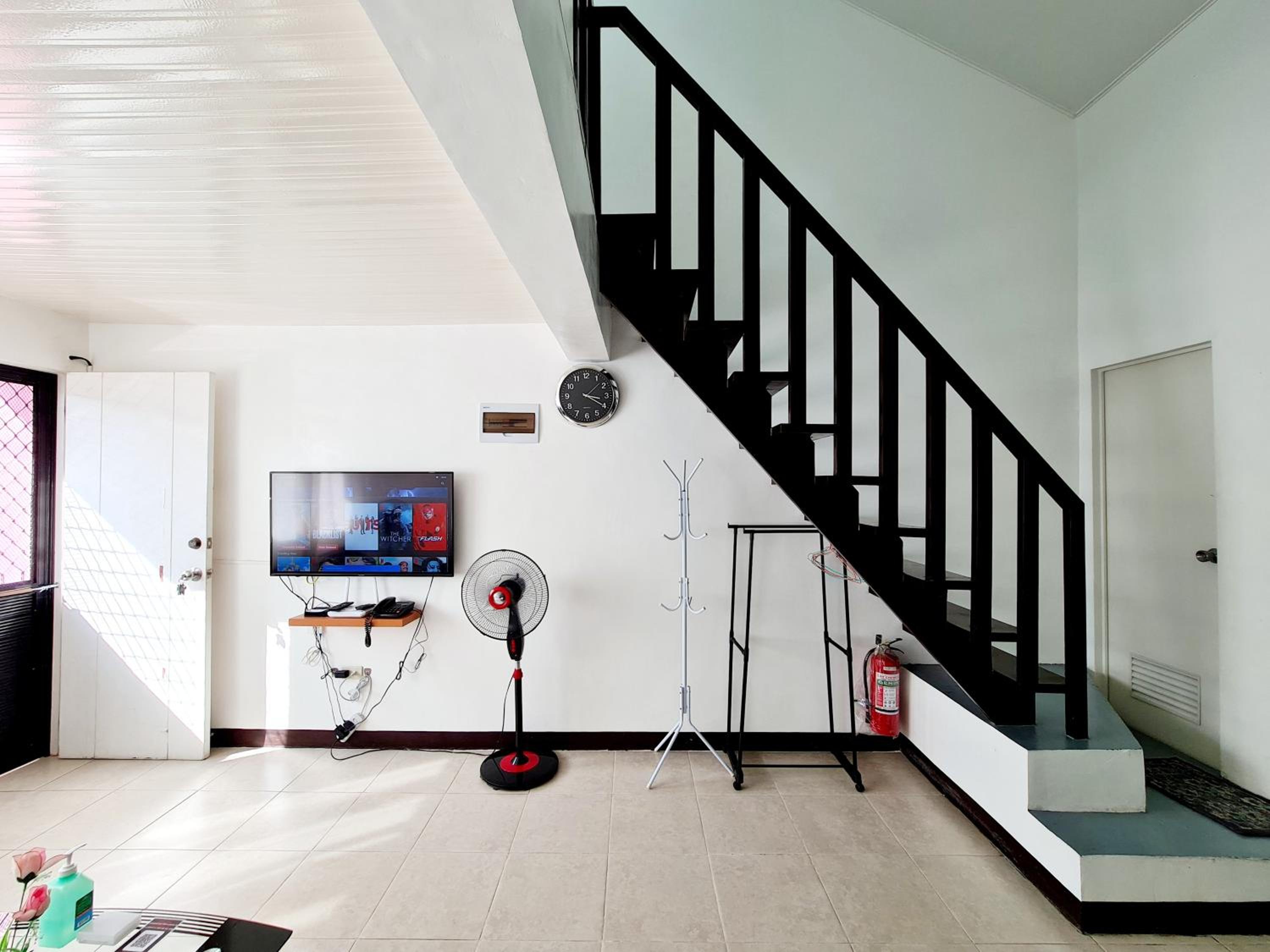 Two-Bedroom Apartment - Photo 10