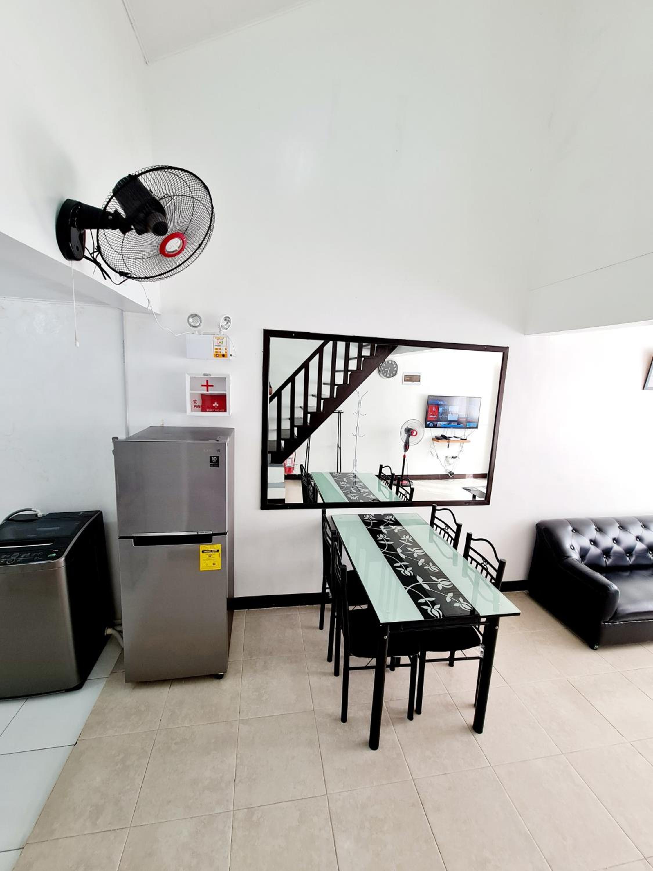 Two-Bedroom Apartment - Photo 19