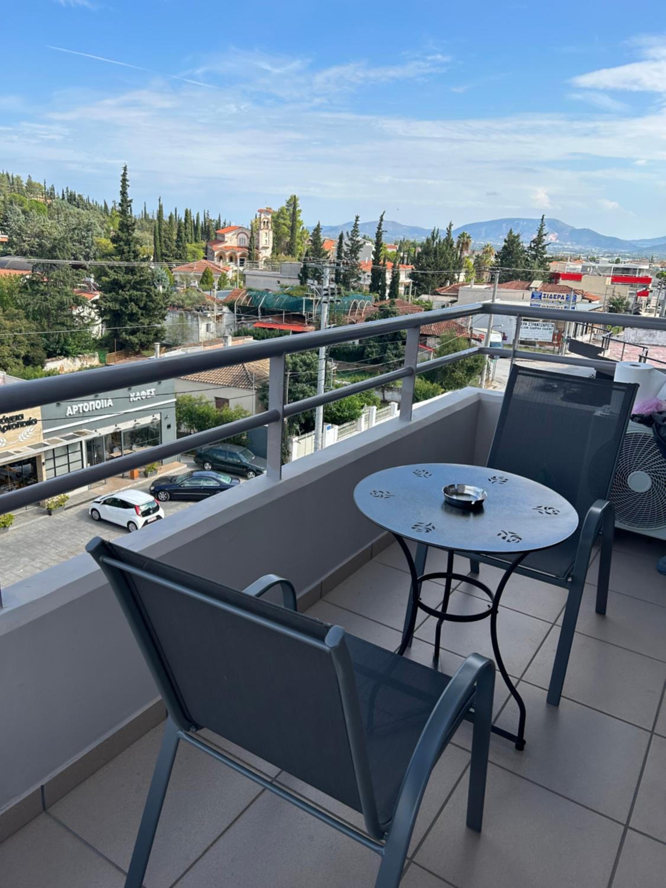 Deluxe Double Room with Balcony - Photo 6
