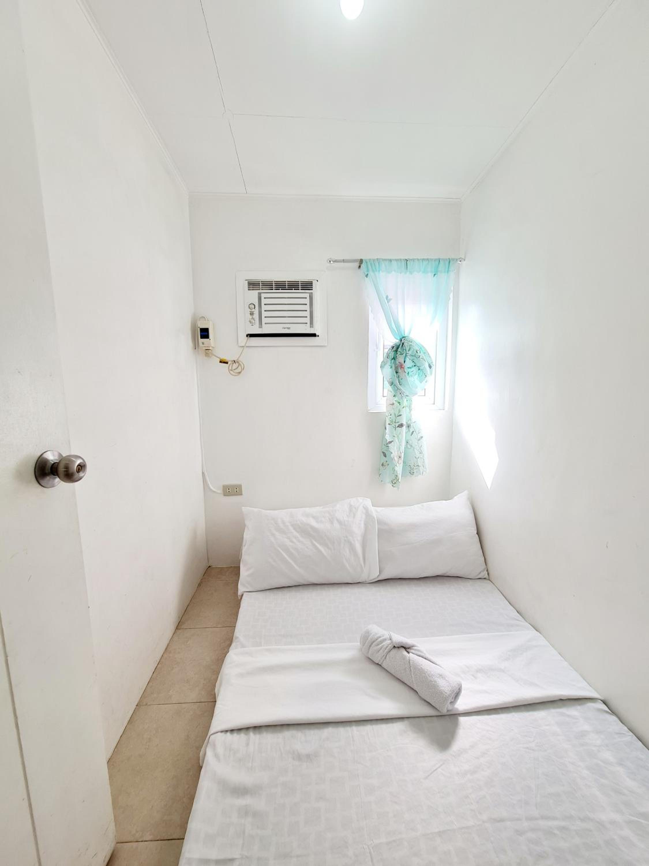 Two-Bedroom Apartment - Photo 31