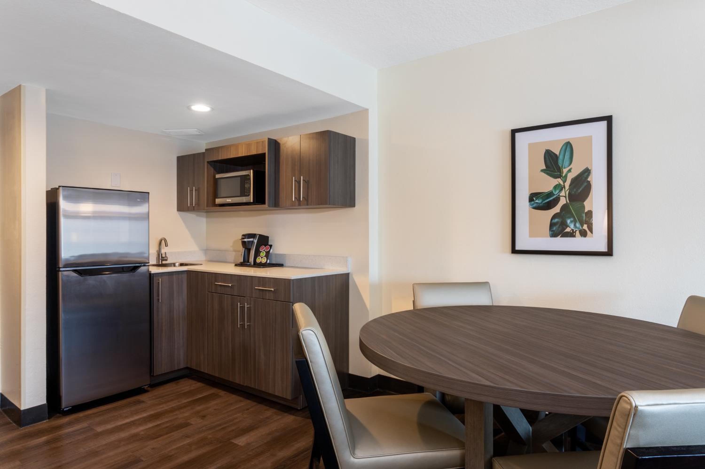 King Suite - Photo 2