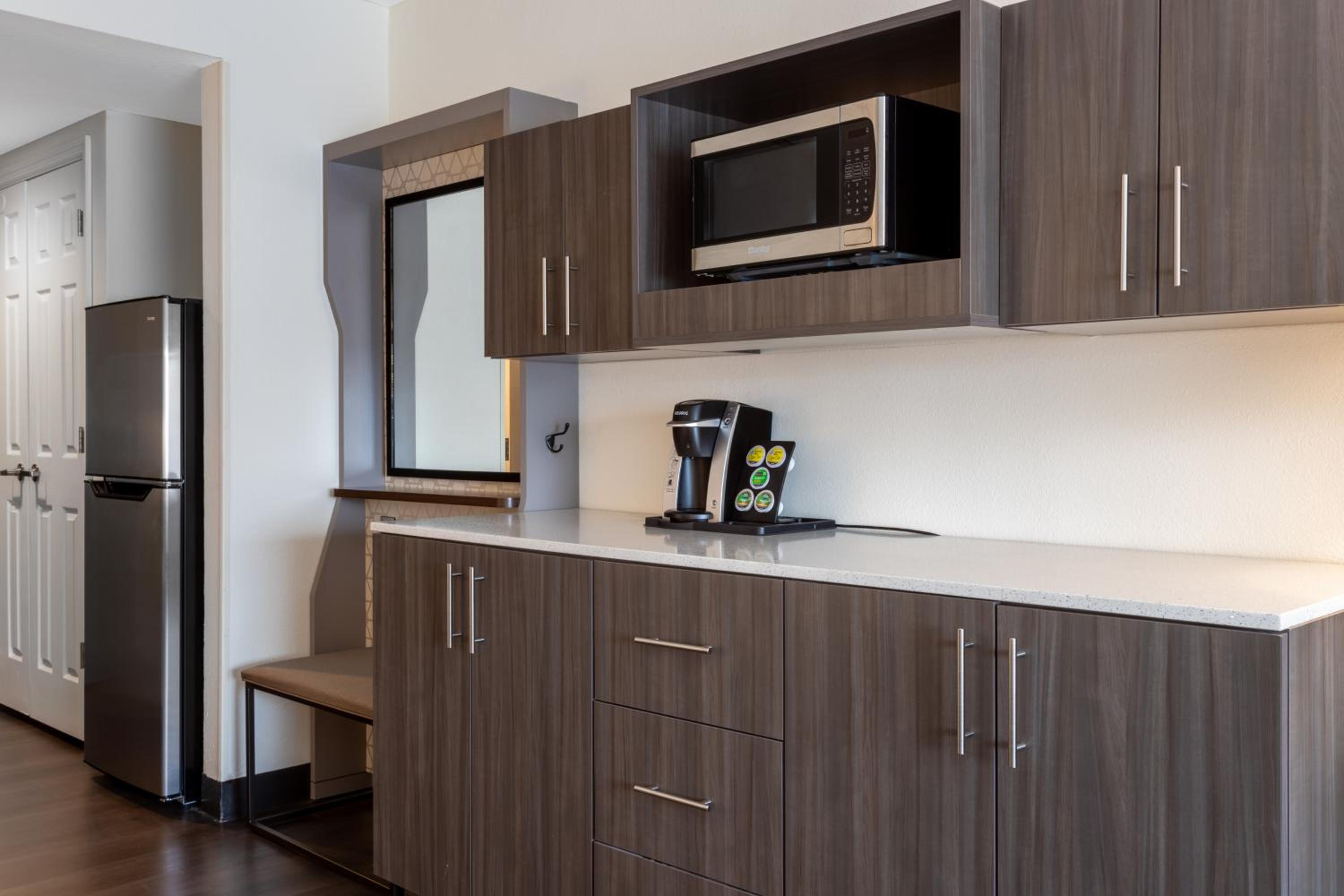 King Suite - Photo 3