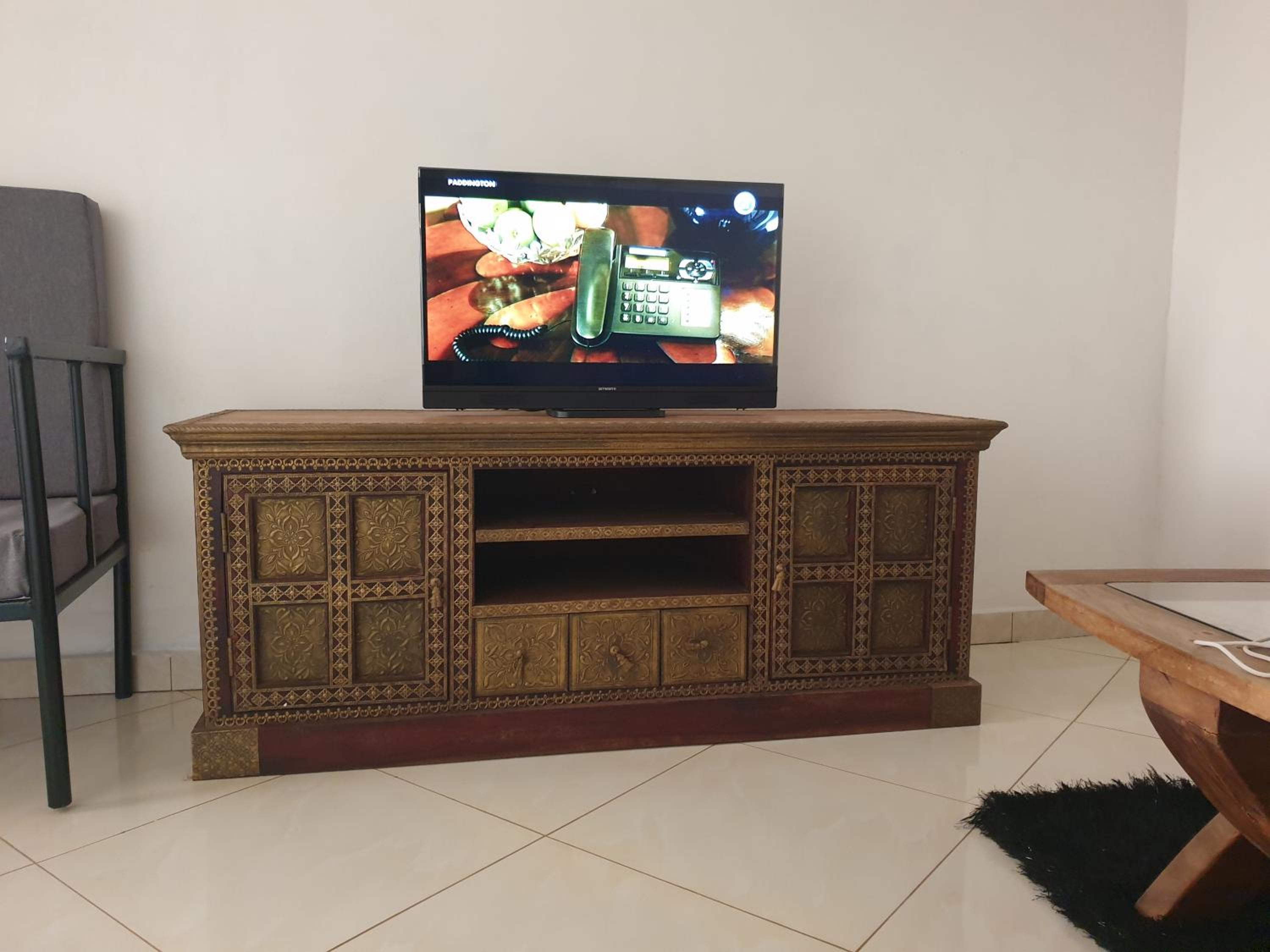 Suite - Photo 11