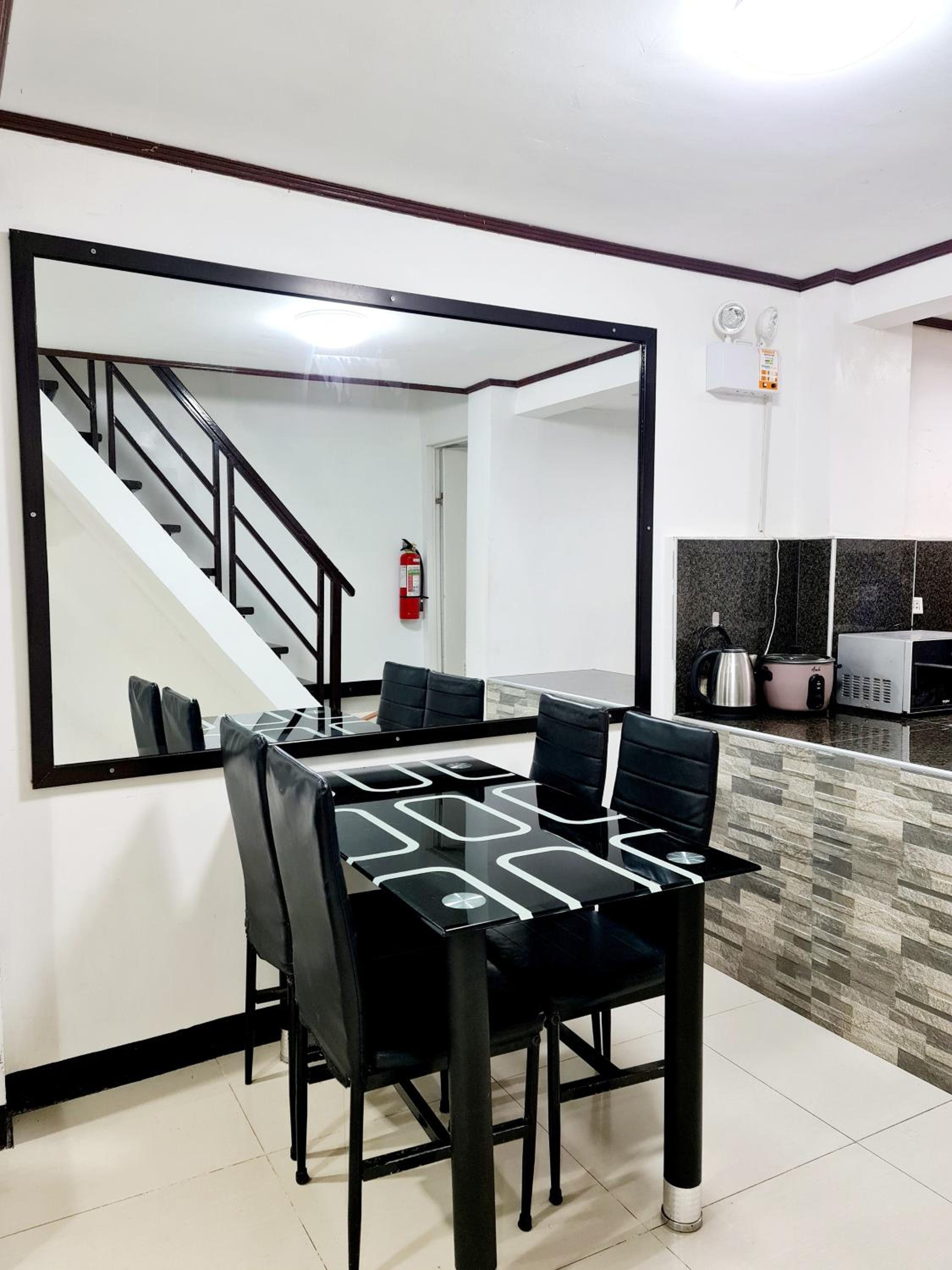 Two-Bedroom Apartment - Photo 18