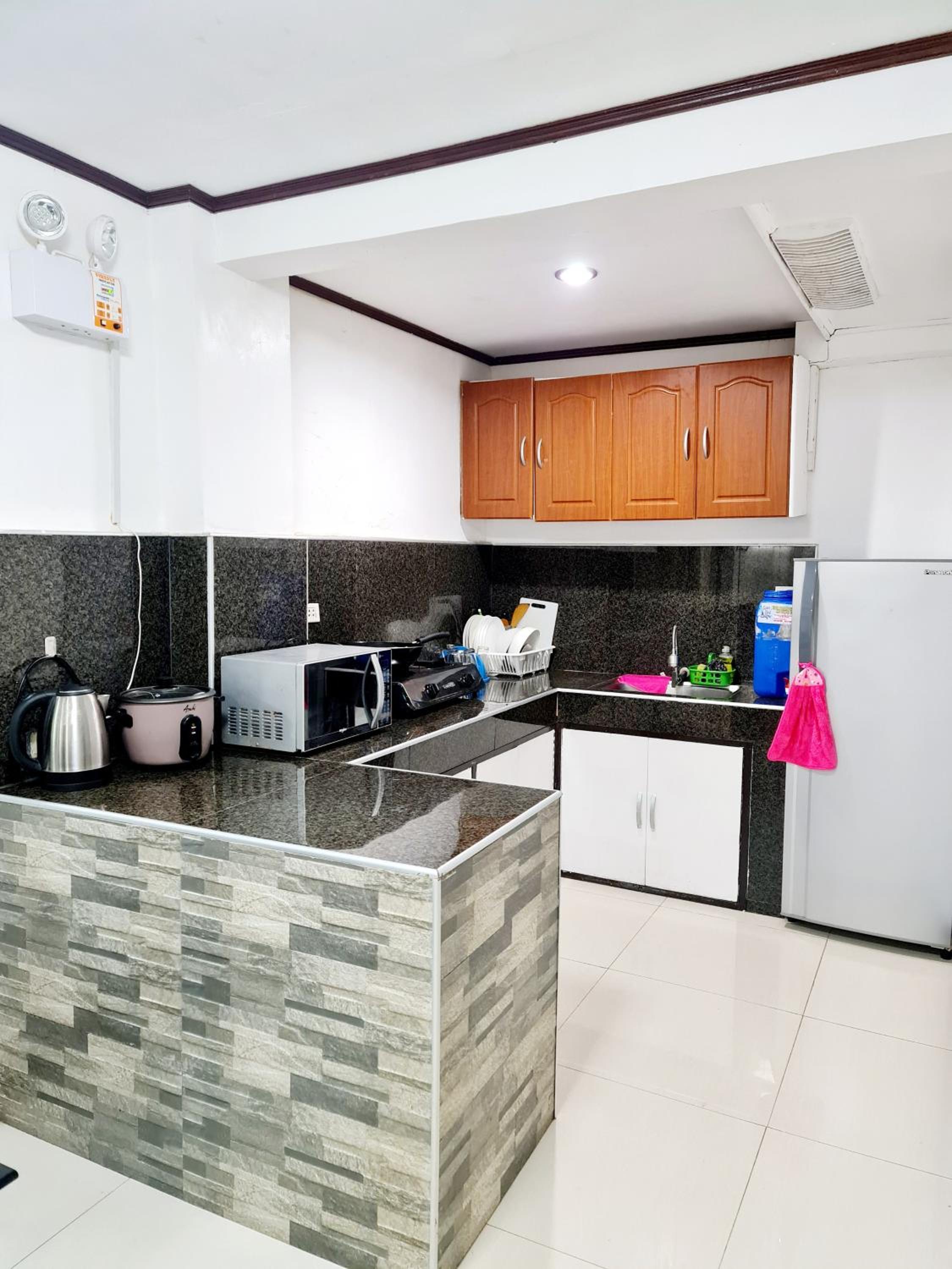 Two-Bedroom Apartment - Photo 19
