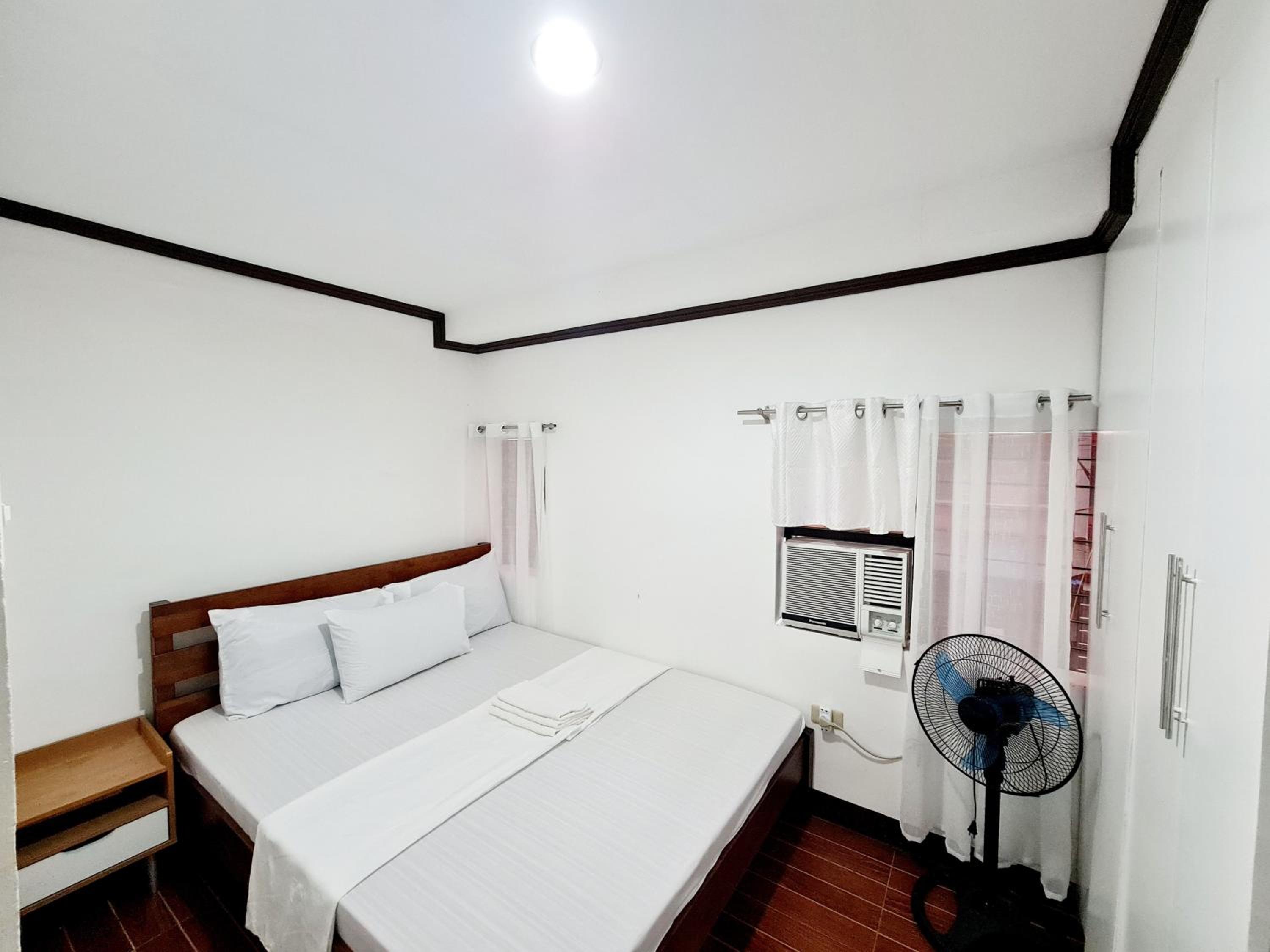 Two-Bedroom Apartment - Photo 30
