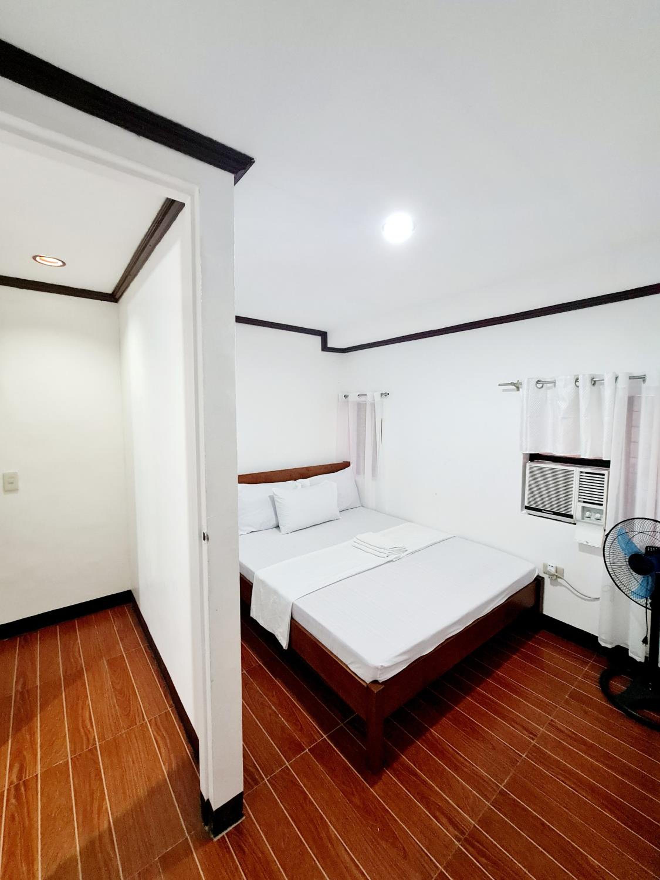 Two-Bedroom Apartment - Photo 33