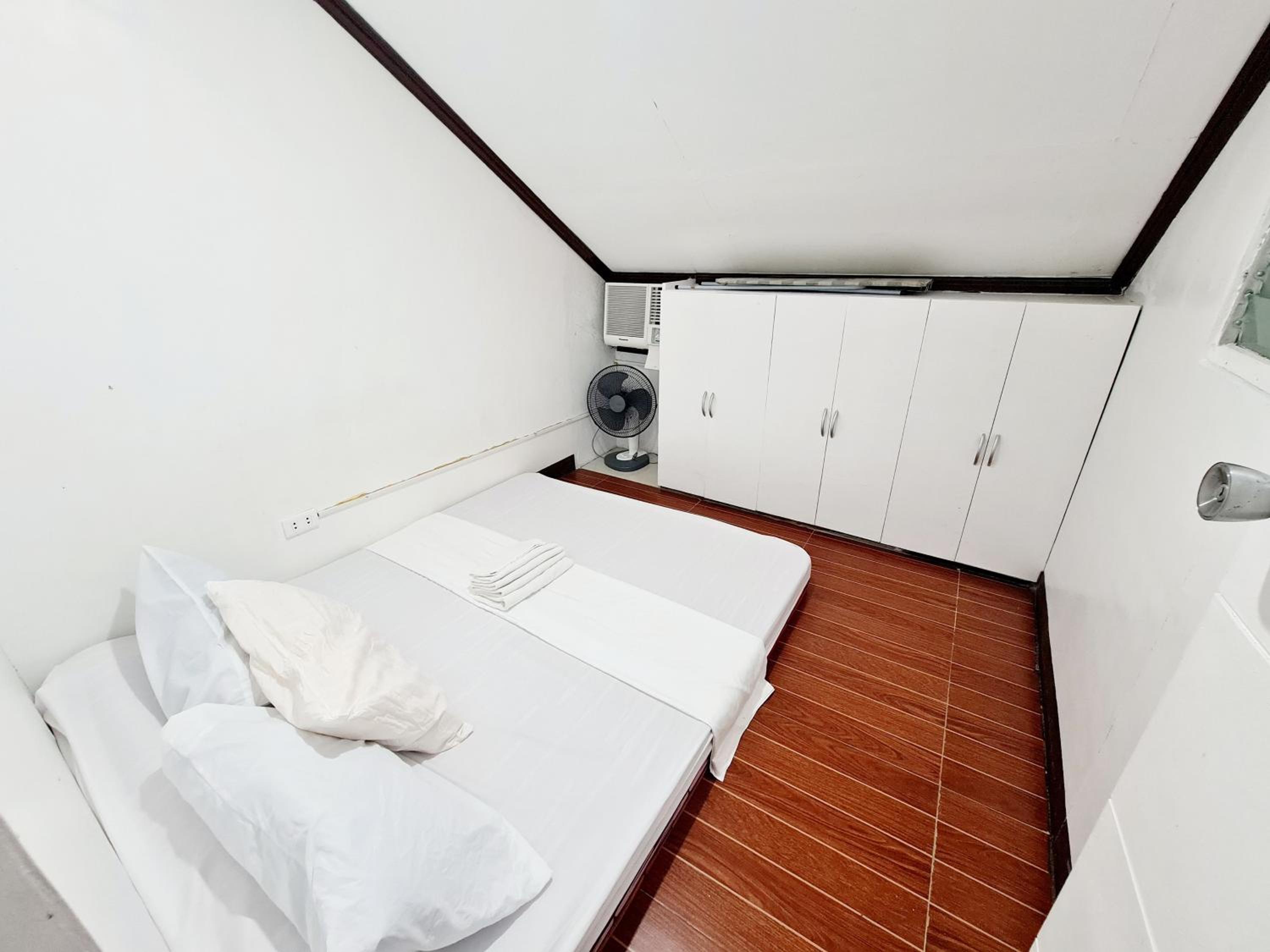 Two-Bedroom Apartment - Photo 2
