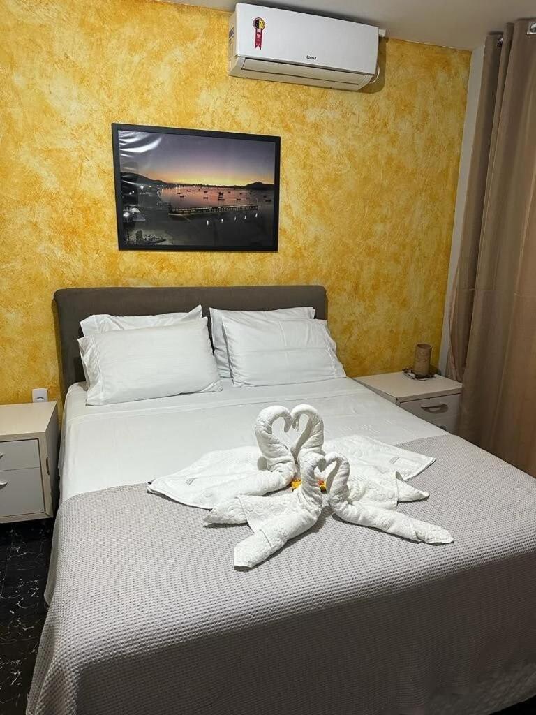 Seven-Bedroom House photo 3