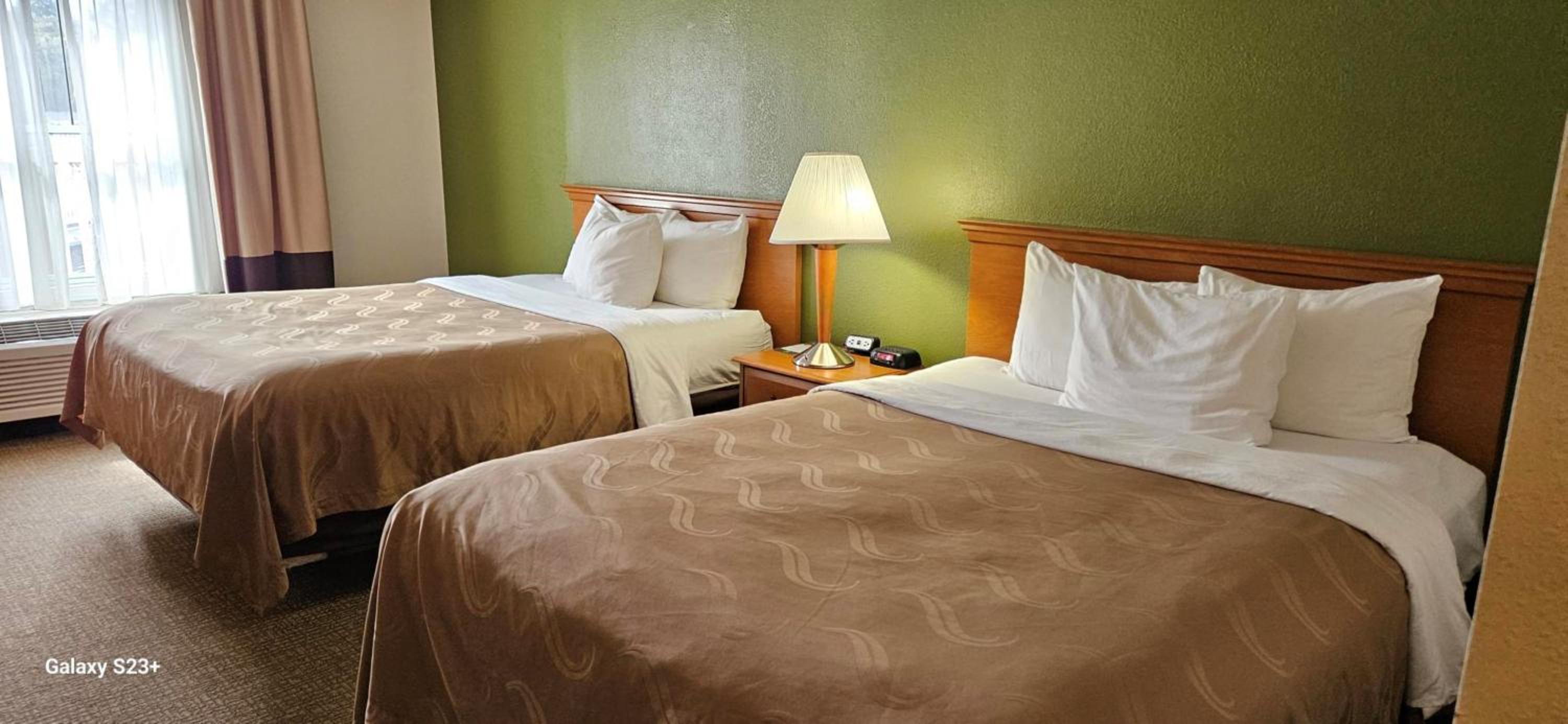 Queen Room with Two Queen Beds - Non-Smoking photo 1