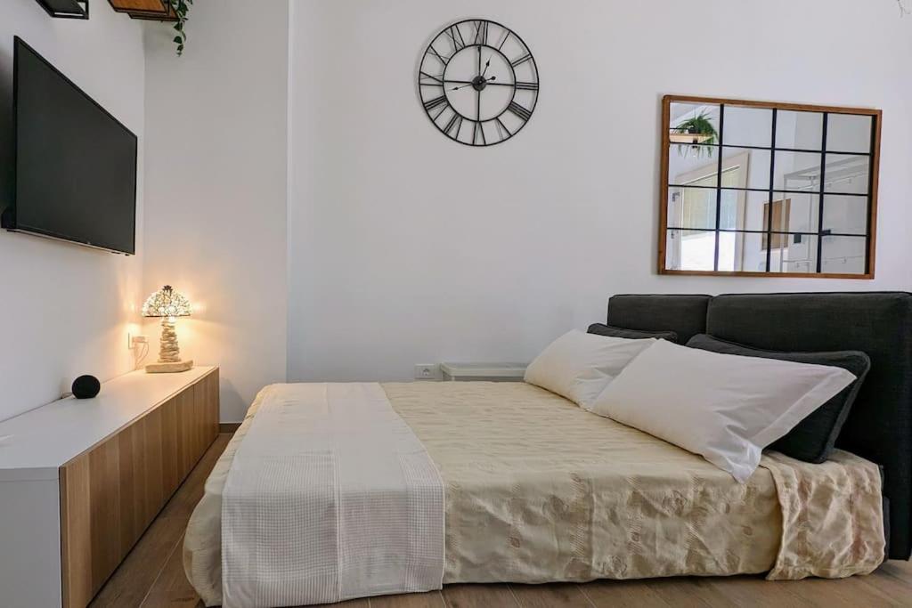 One-Bedroom House photo 1