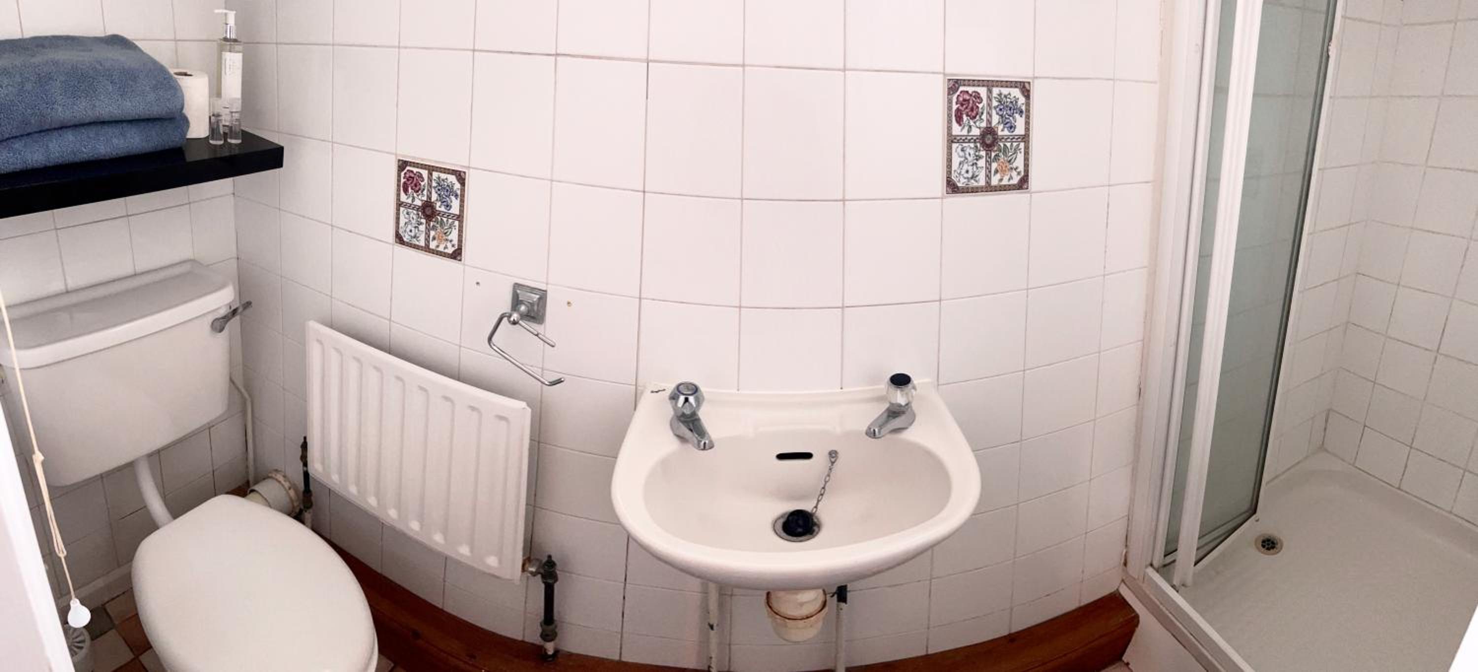Standard Double or Twin Room photo 3