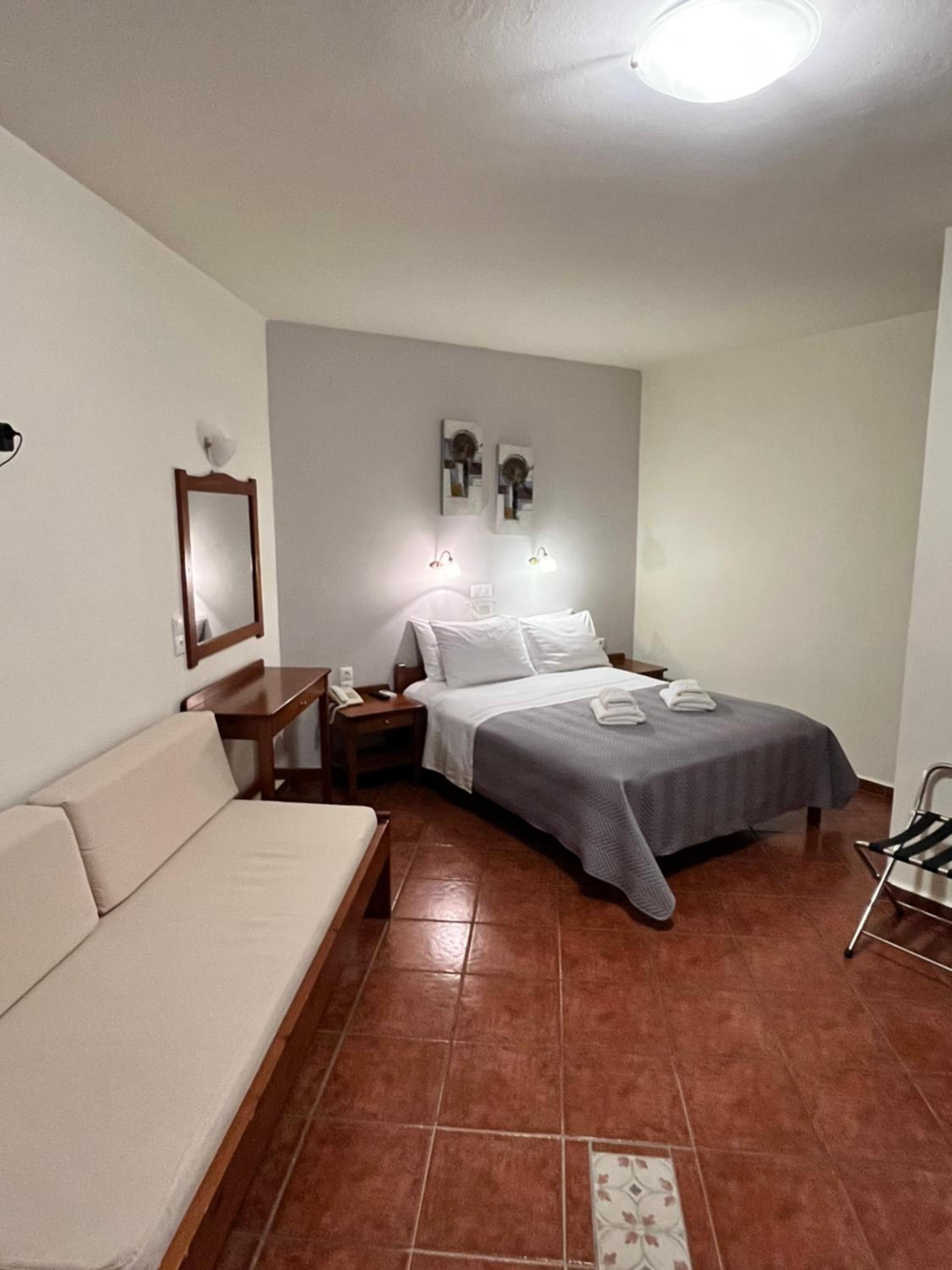Triple Room with Garden View photo 1