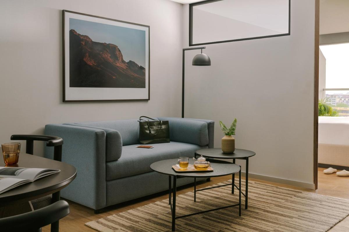 Deluxe Apartment