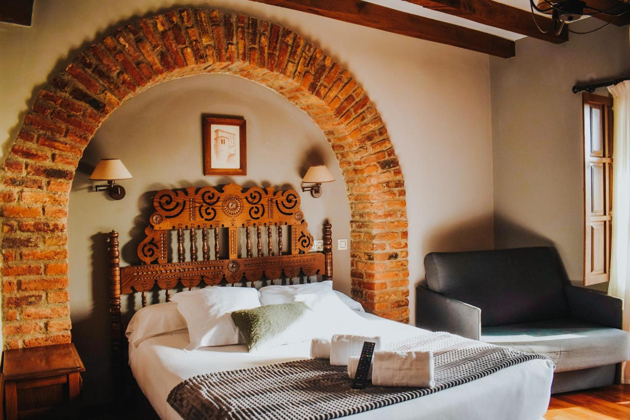 Standard Double or Twin Room with Balcony photo 3