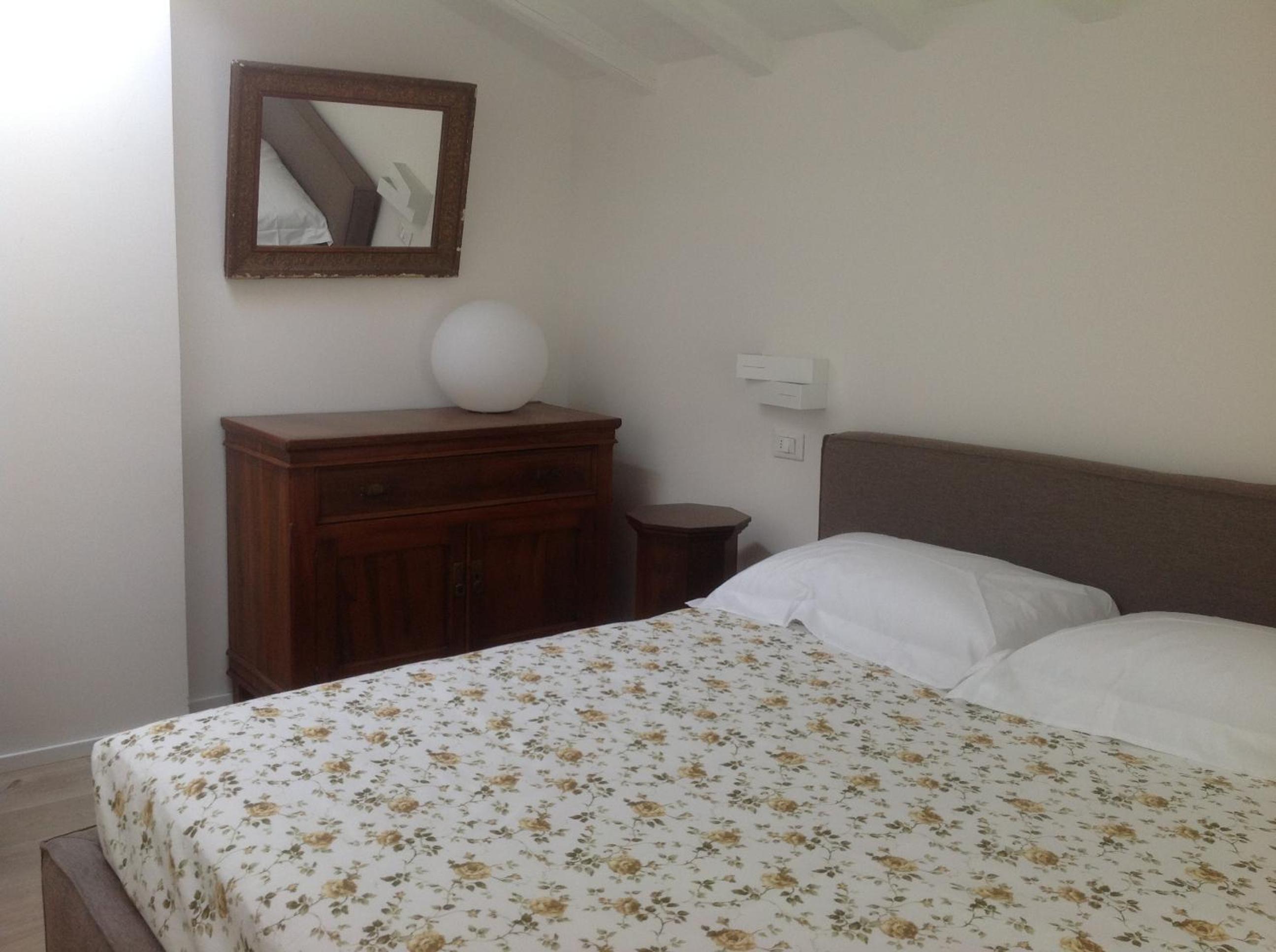 Deluxe Double Room with Bath photo 3