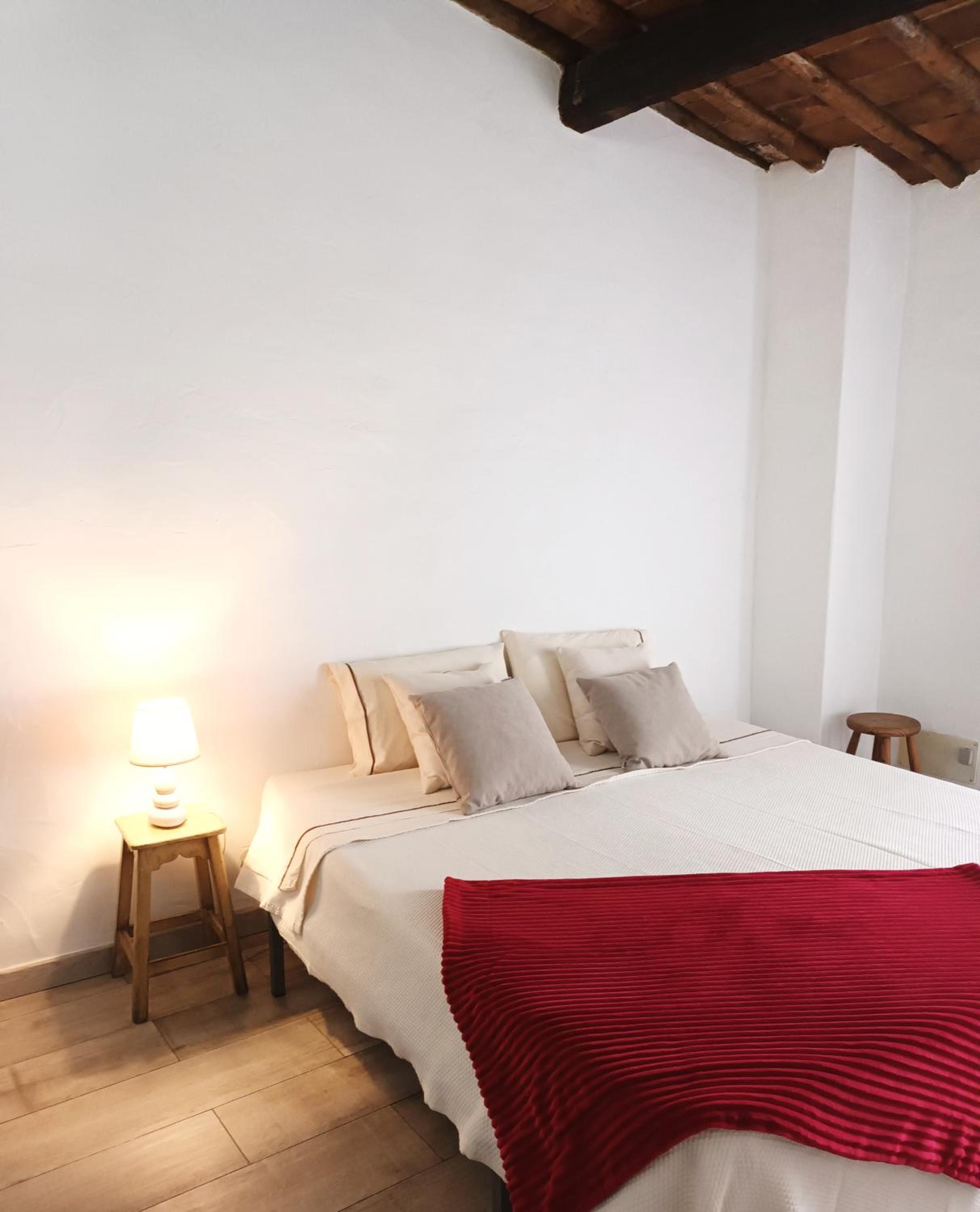 One-Bedroom House - Photo 8
