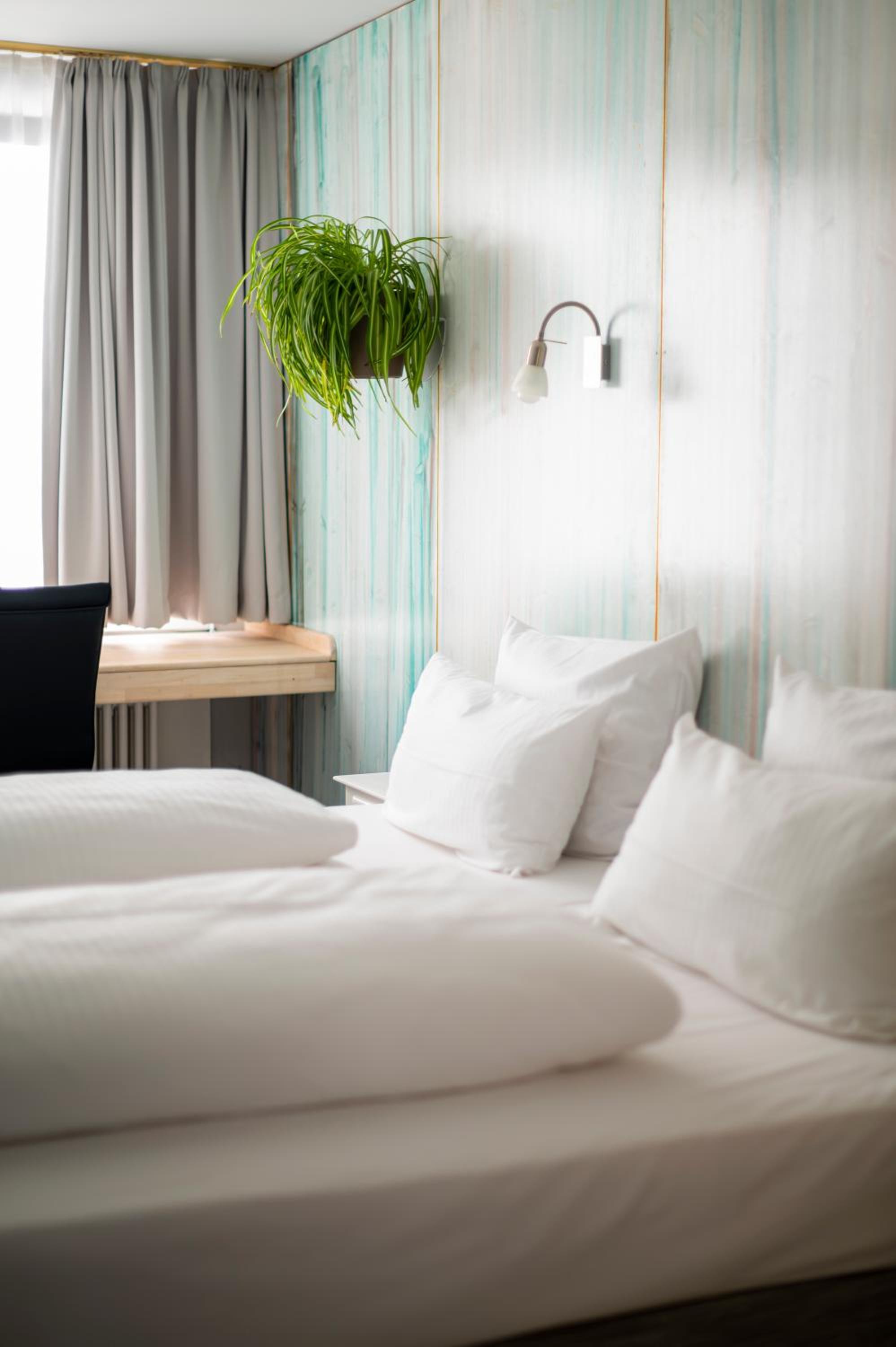 Deluxe Twin Room photo 2