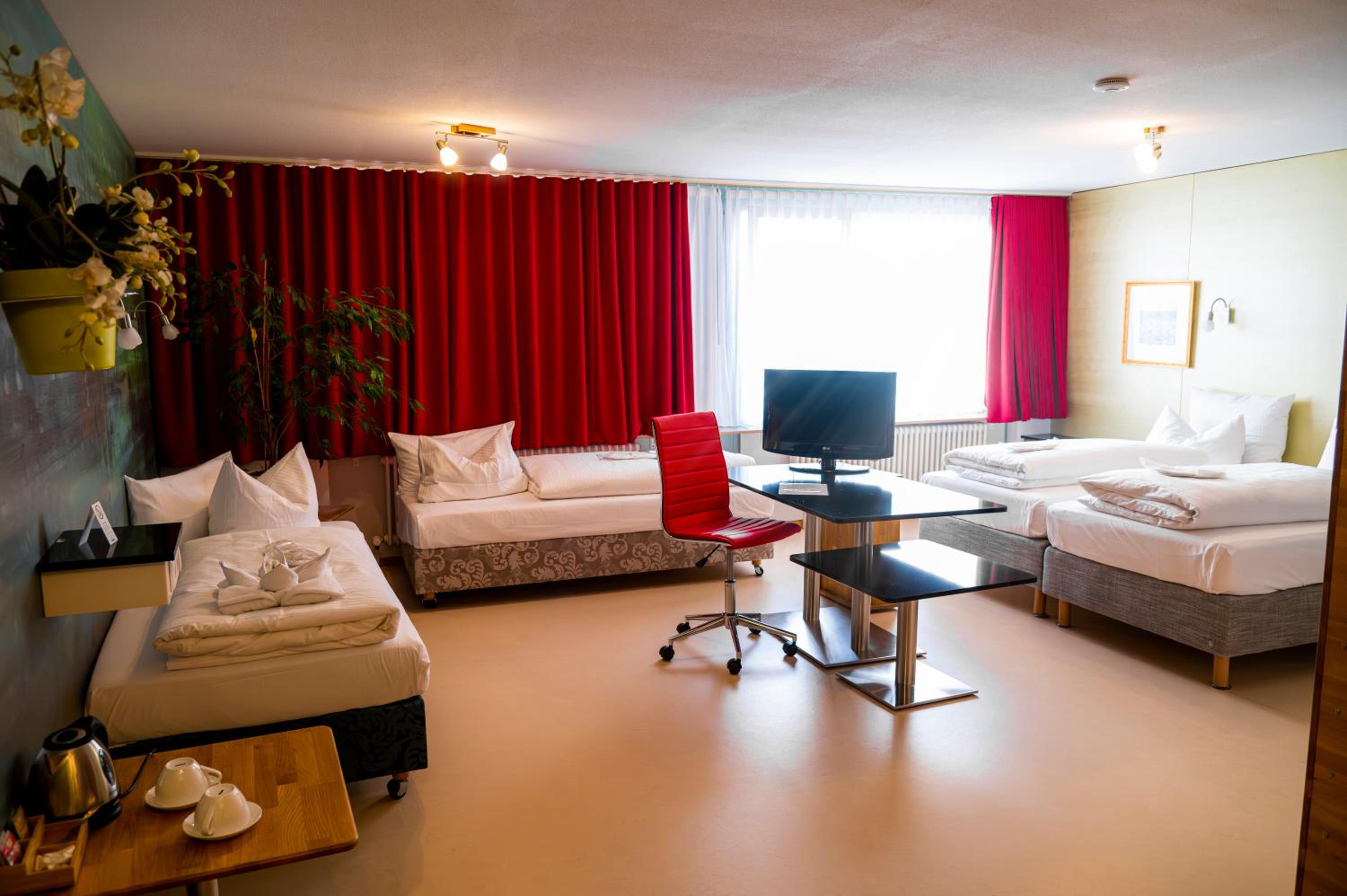 Deluxe Family Room