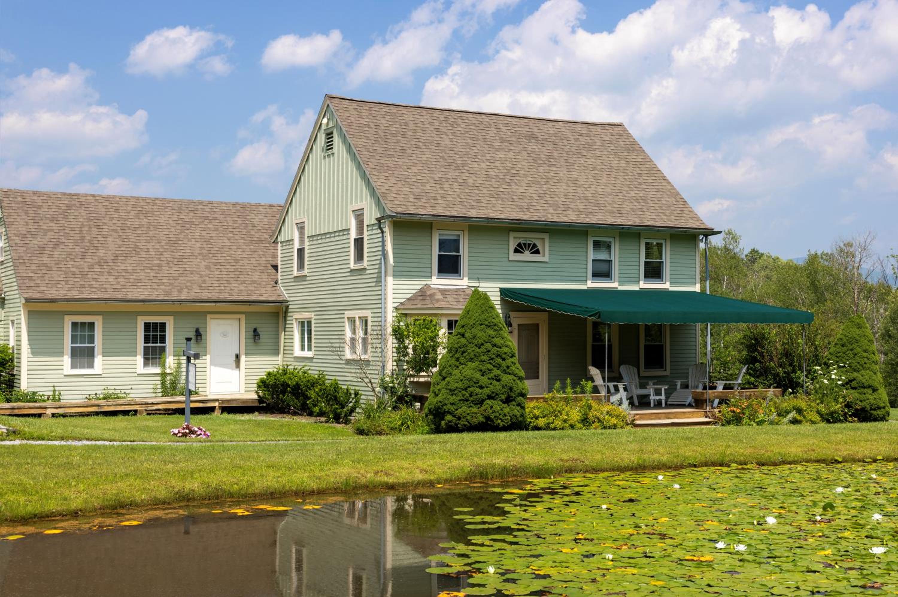 Meadow house photo 2