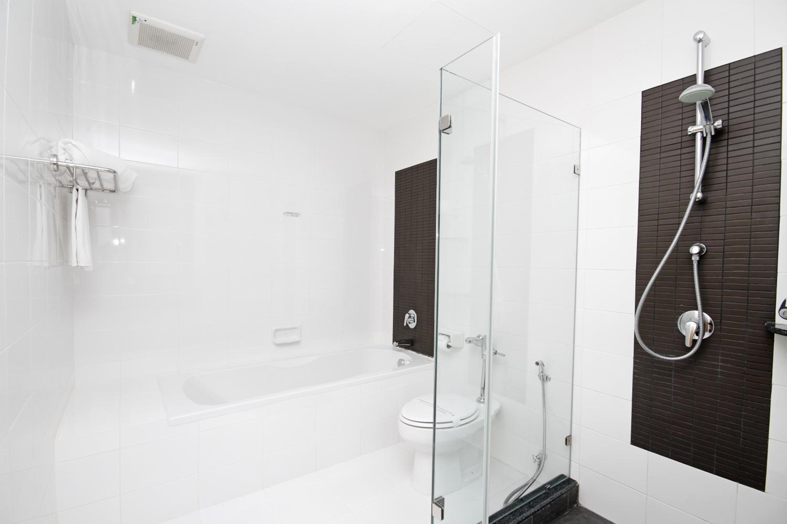 Studio Suite - Photo 7