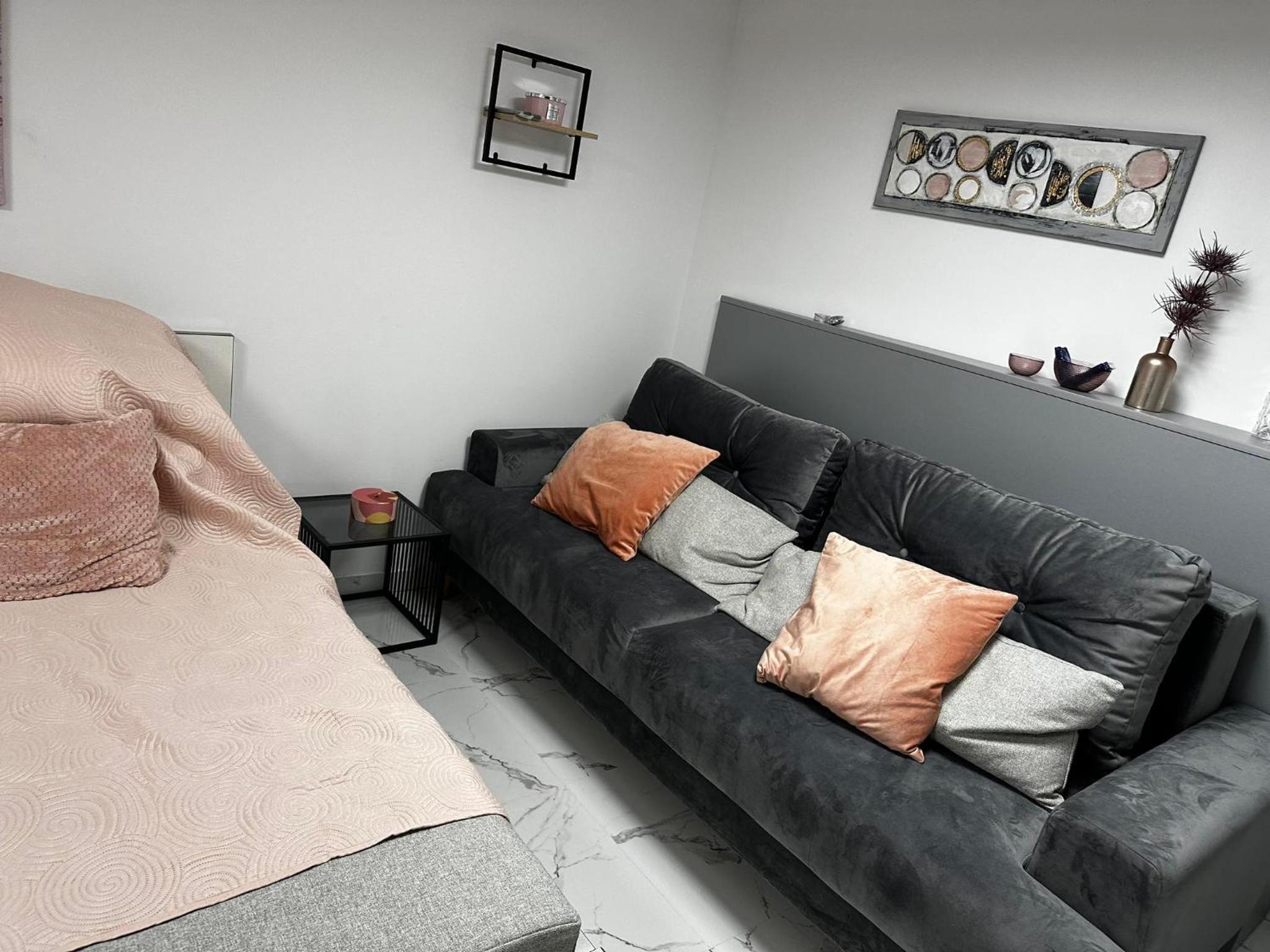 Studio - Split Level