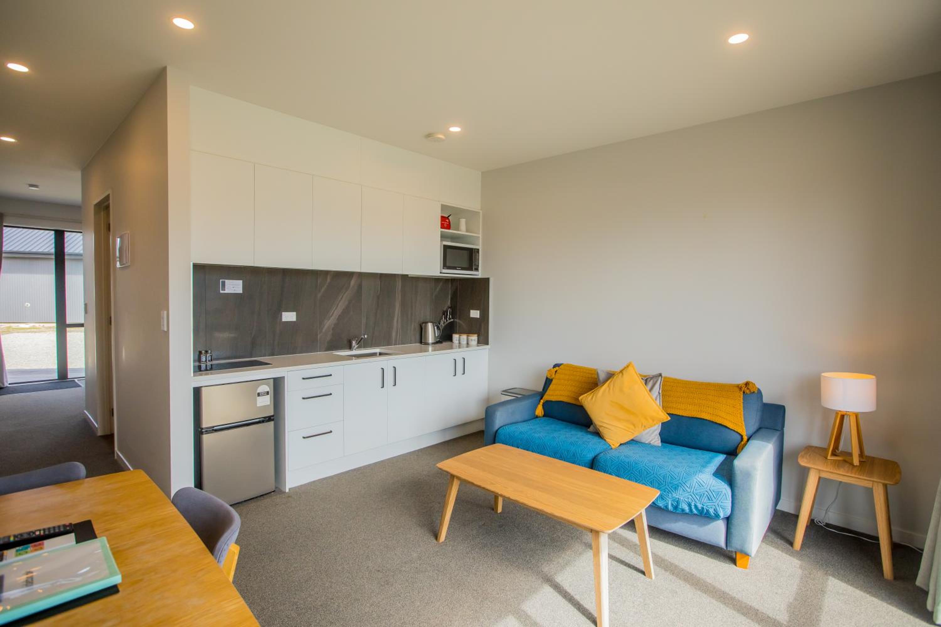One-Bedroom Apartment - Photo 8