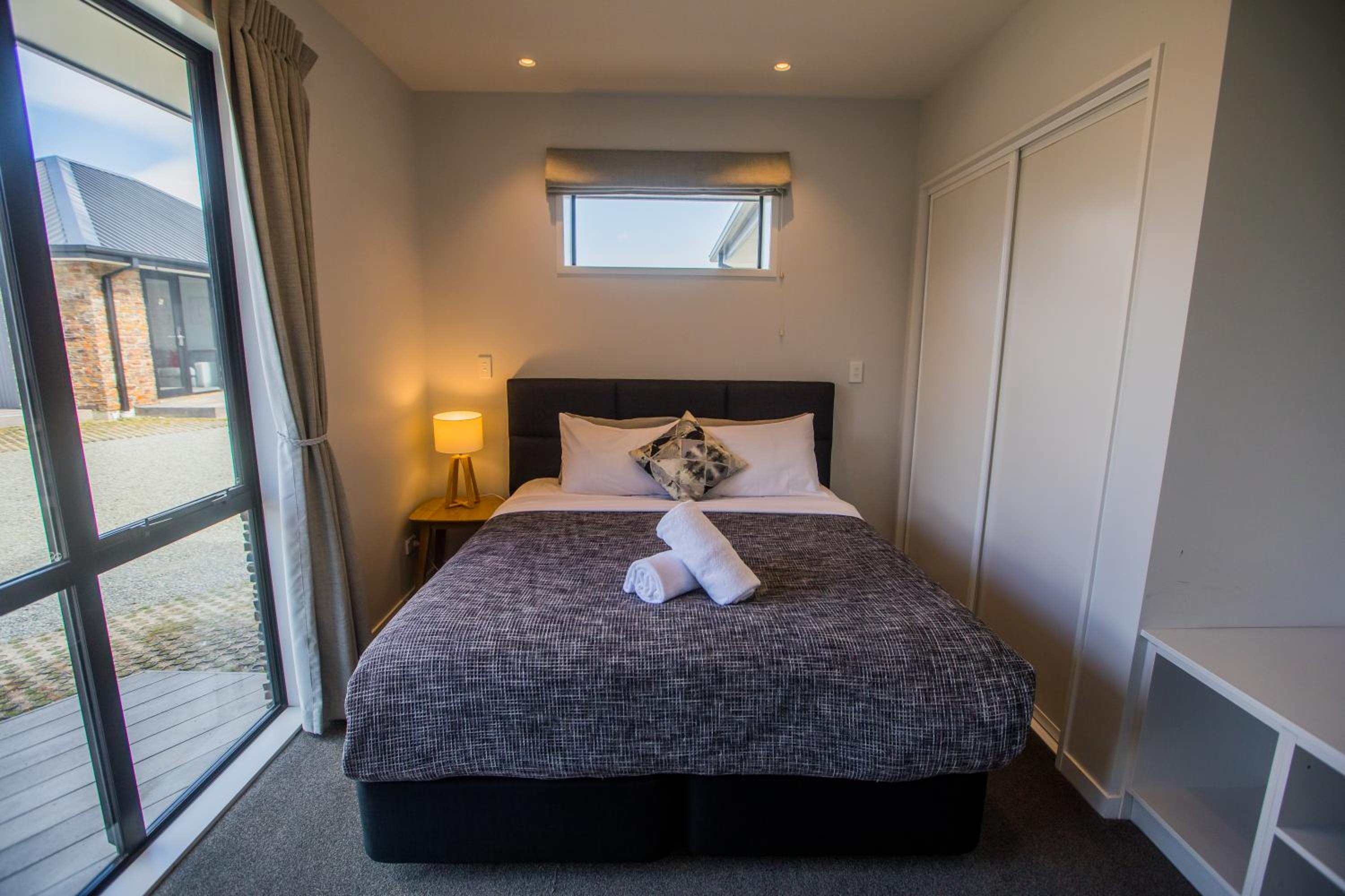 One-Bedroom Apartment - Photo 10