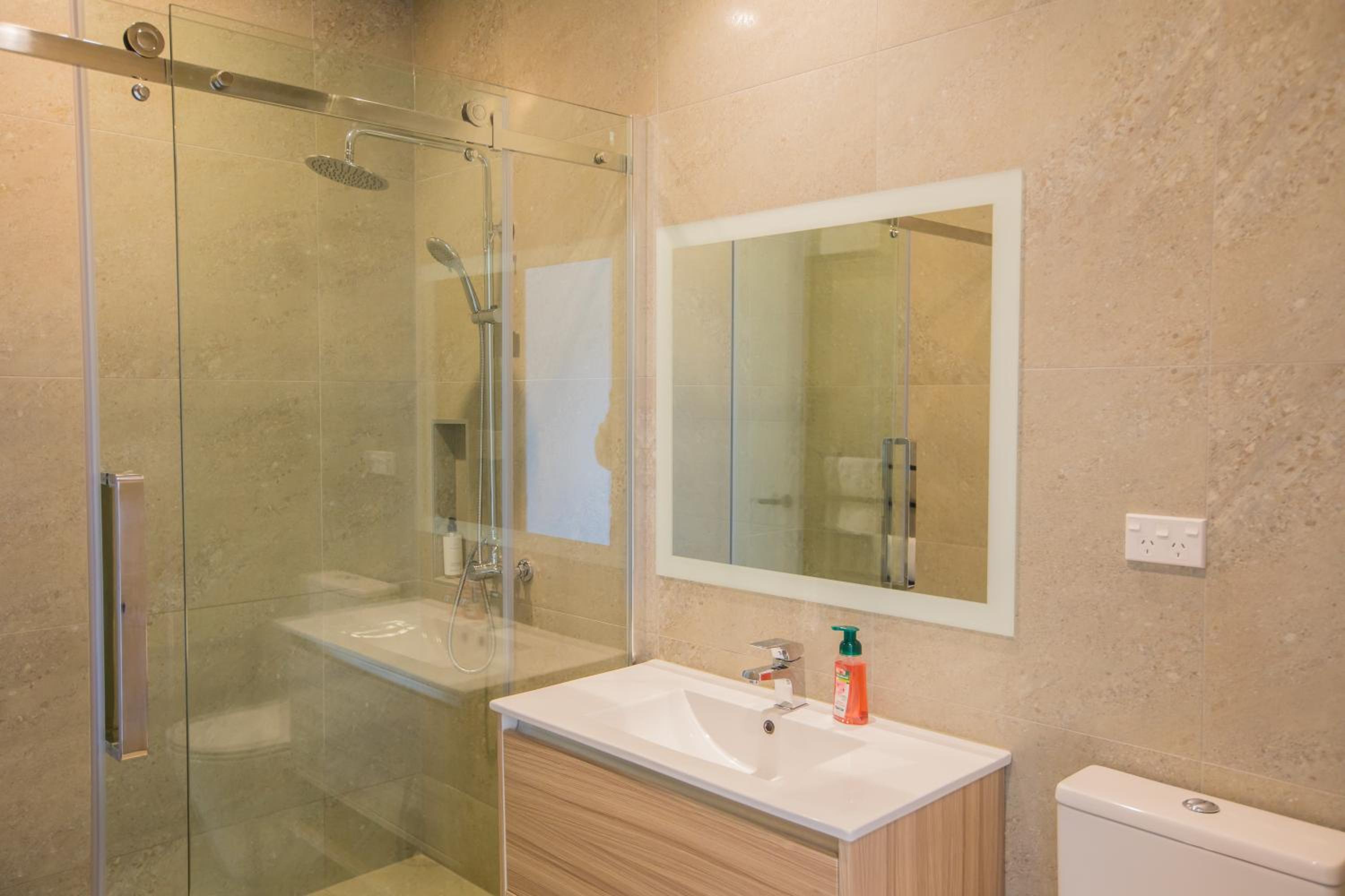 One-Bedroom Apartment - Photo 15