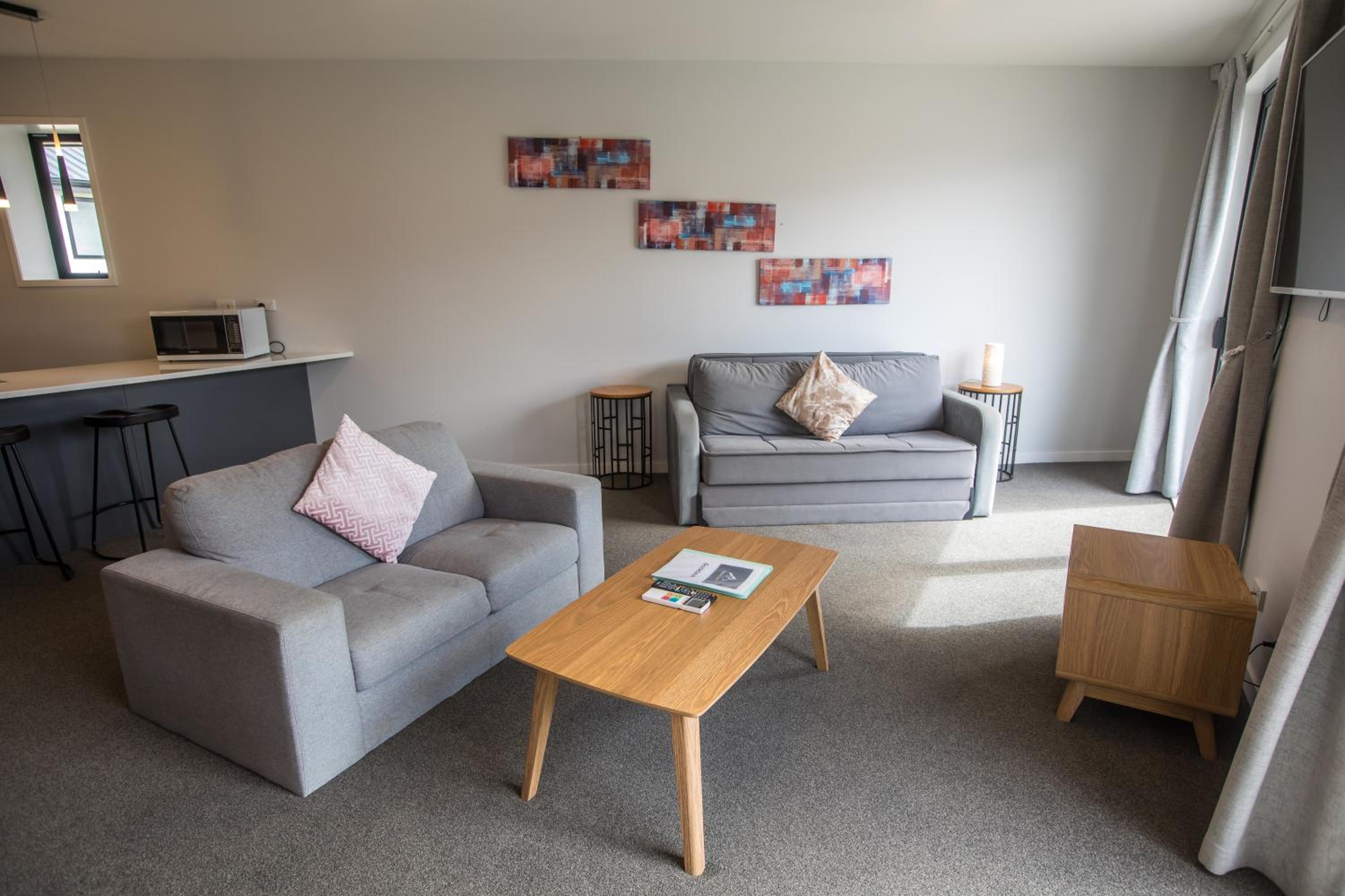Two-Bedroom Suite - Photo 8