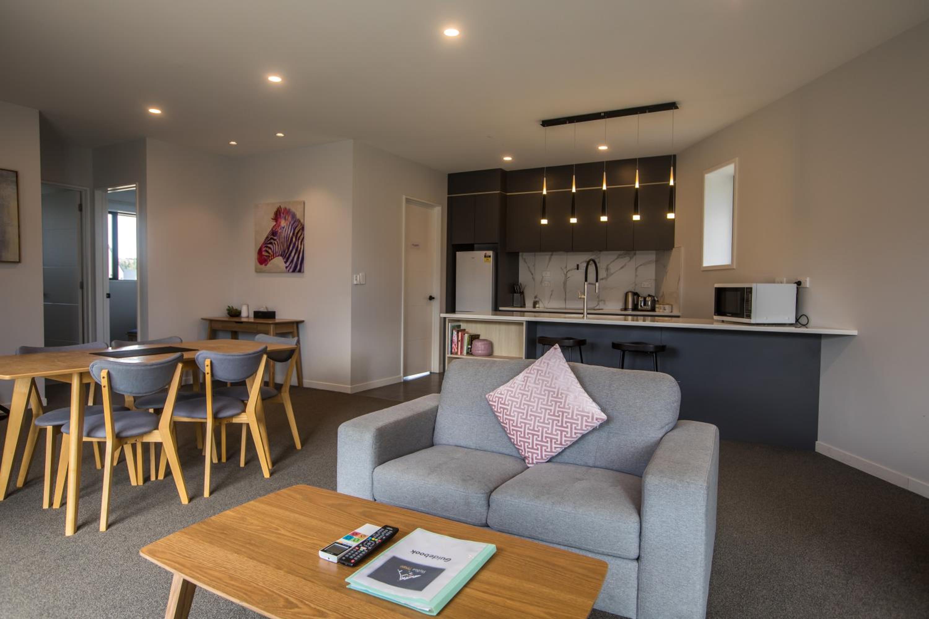 Two-Bedroom Suite - Photo 15