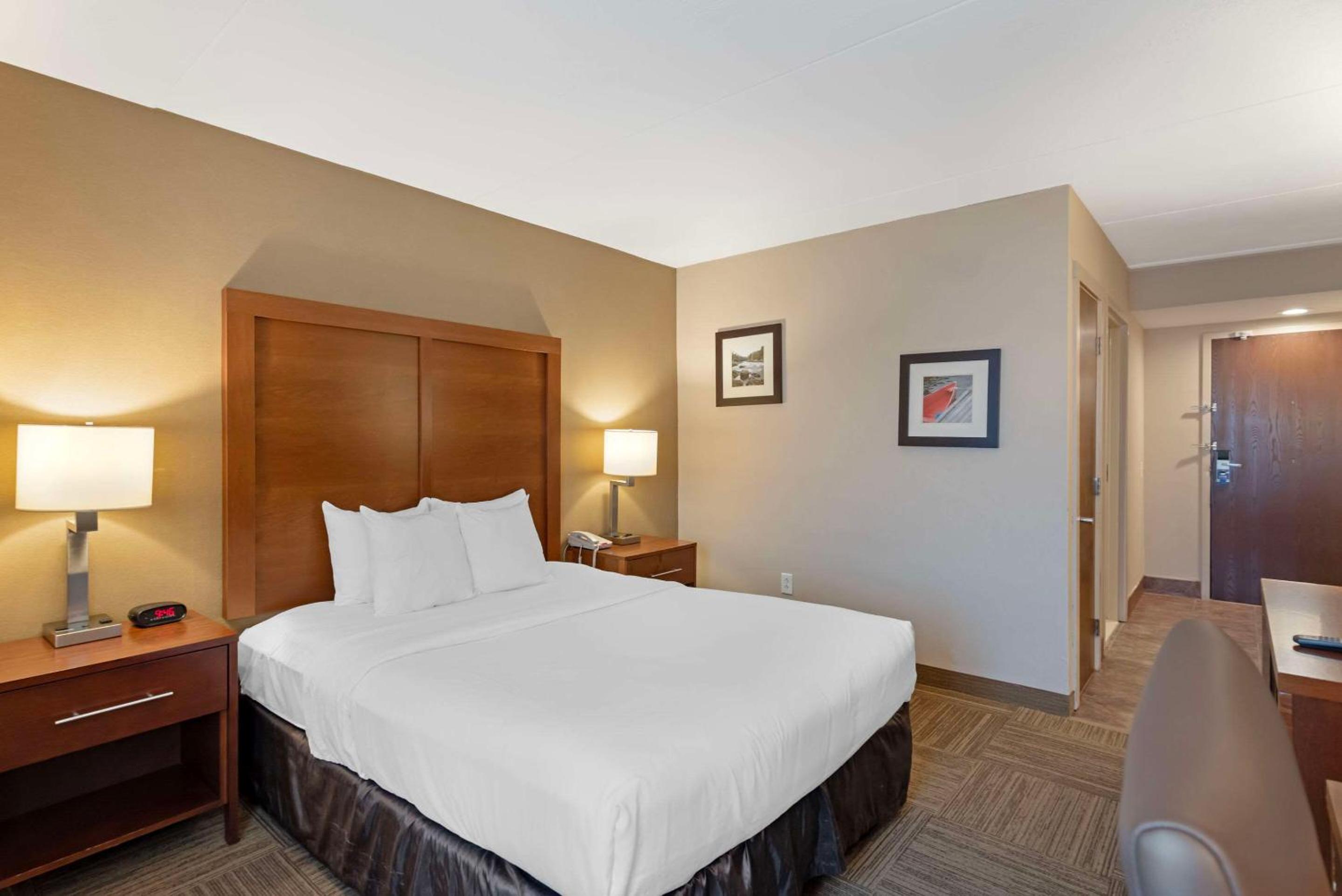 Double Room - Accessible/Non-Smoking - Photo 4