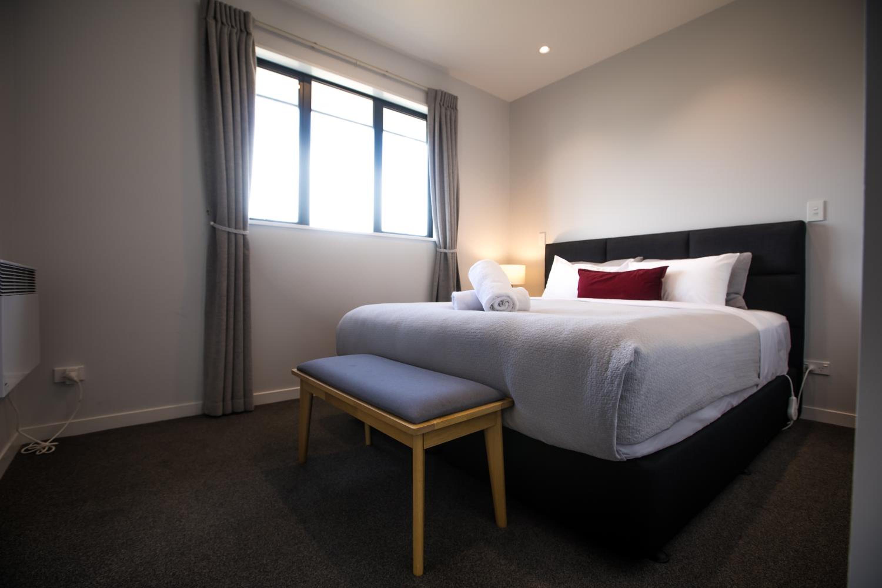 Two-Bedroom Suite - Photo 18