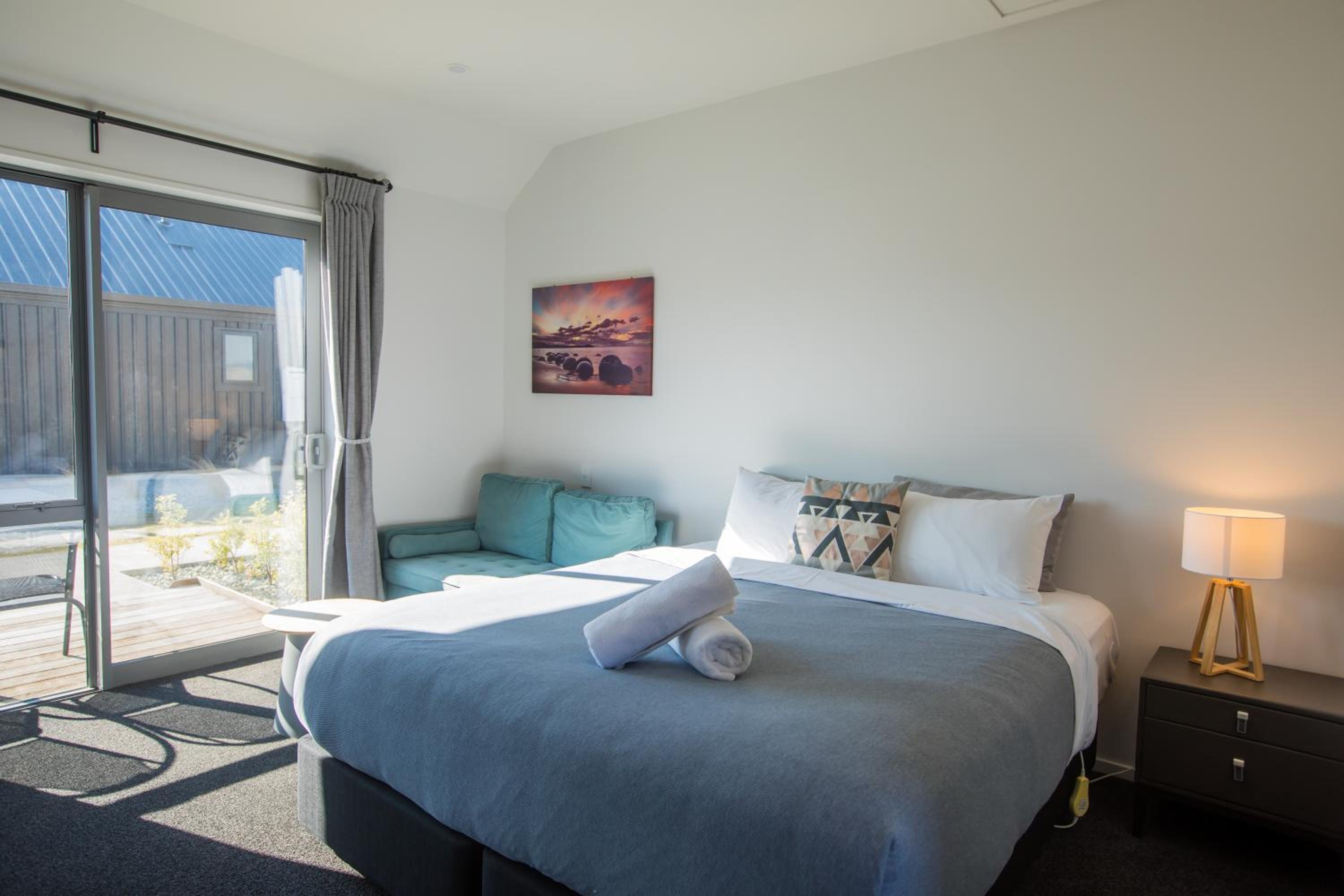 One-Bedroom King Studio (Disability Access) - Photo 1