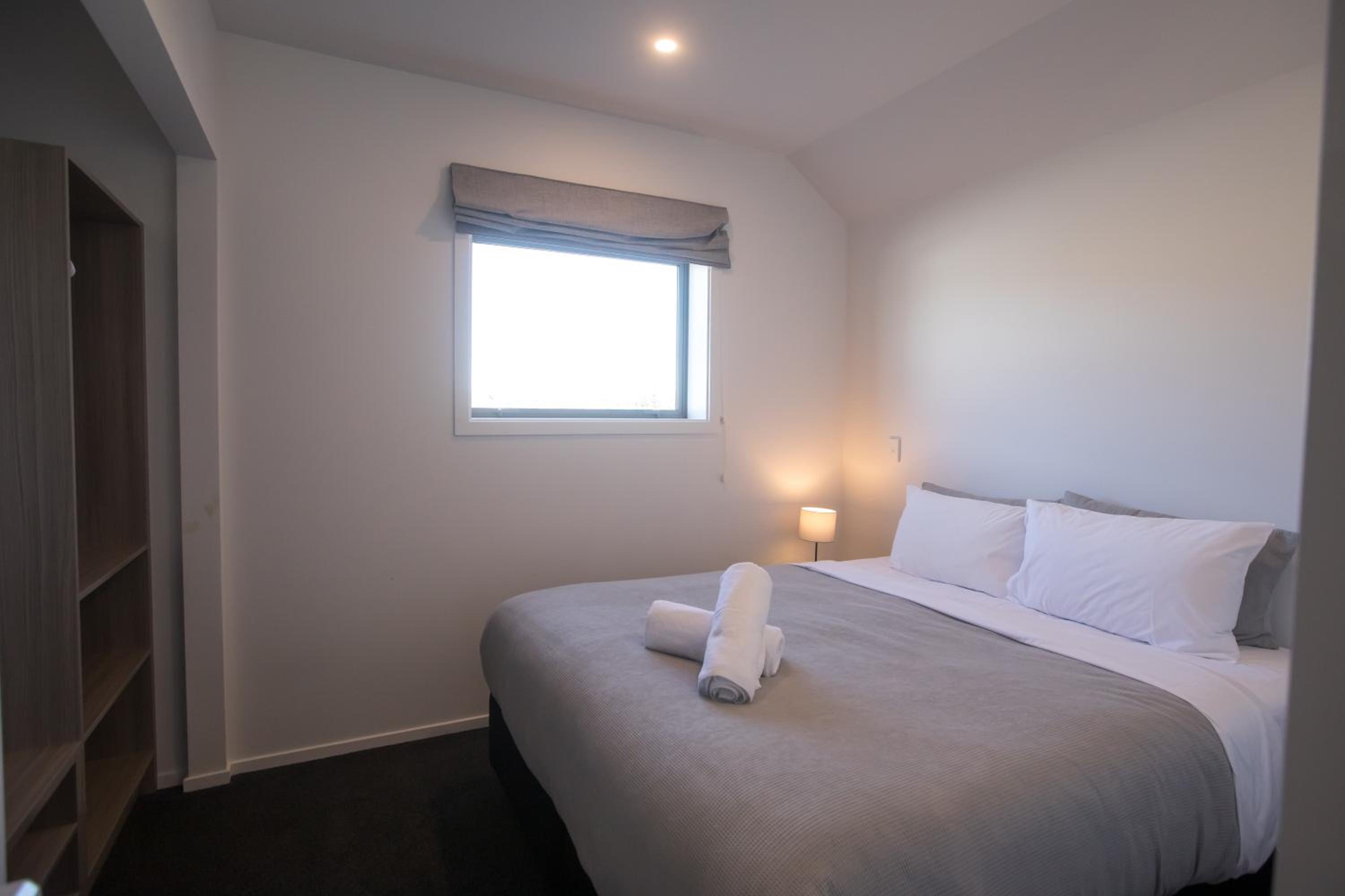 Three-Bedroom Suite - Photo 9