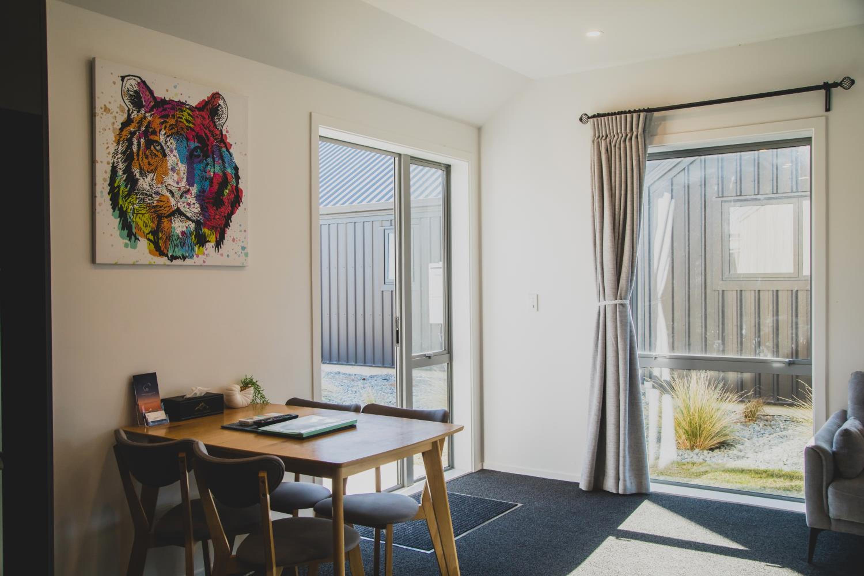 Three-Bedroom Suite - Photo 7