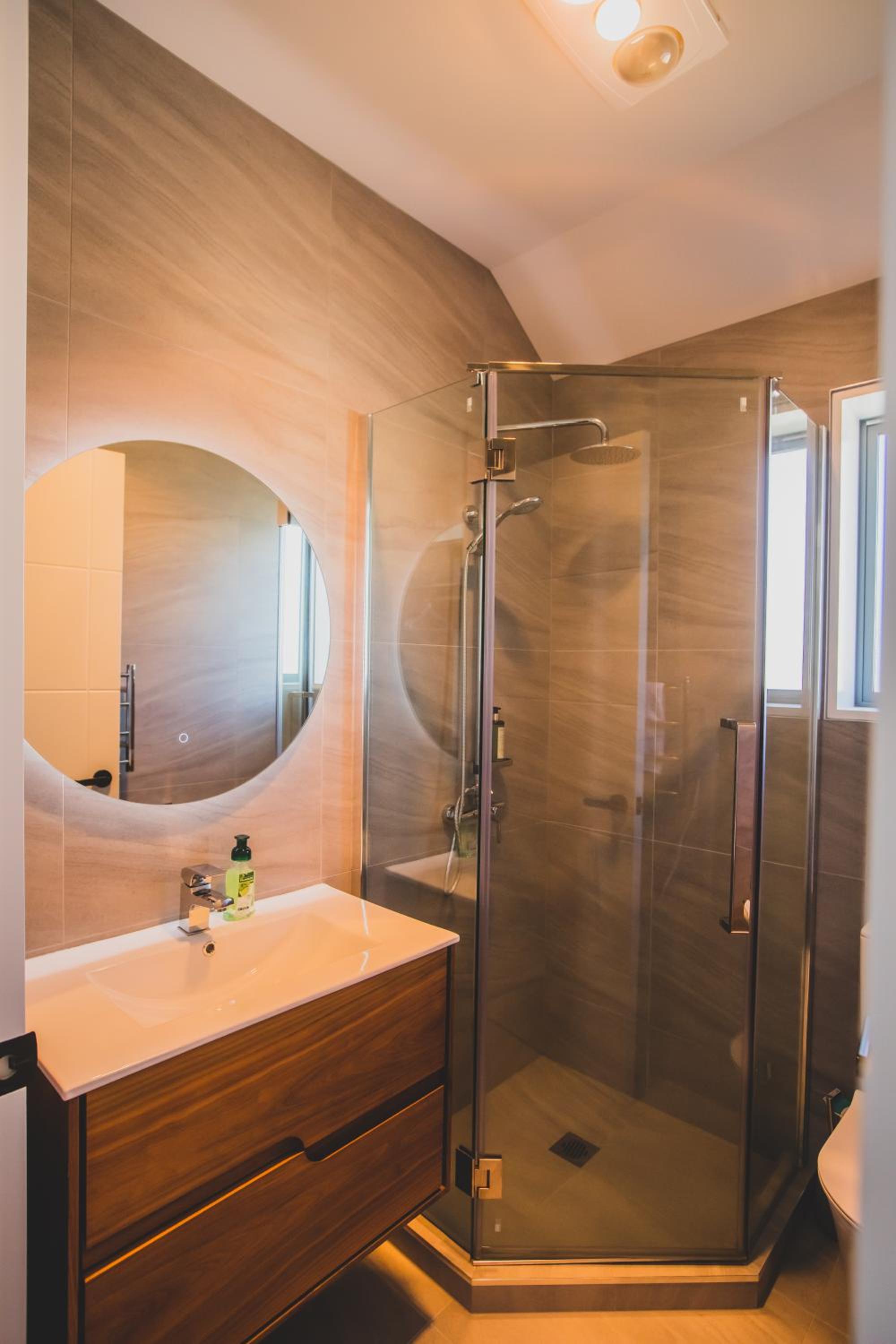 Three-Bedroom Suite - Photo 6
